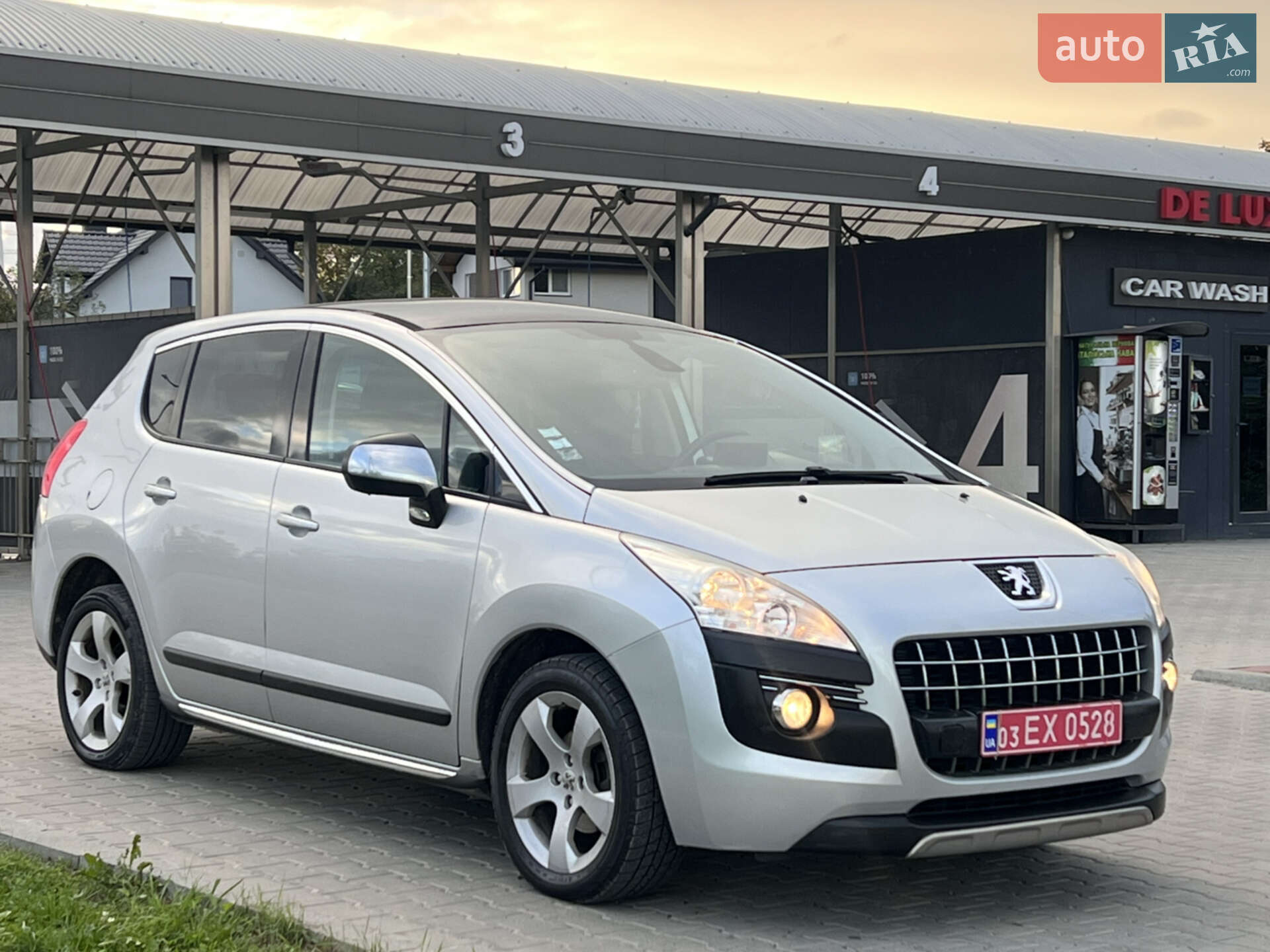 PEUGEOT 3008 2011