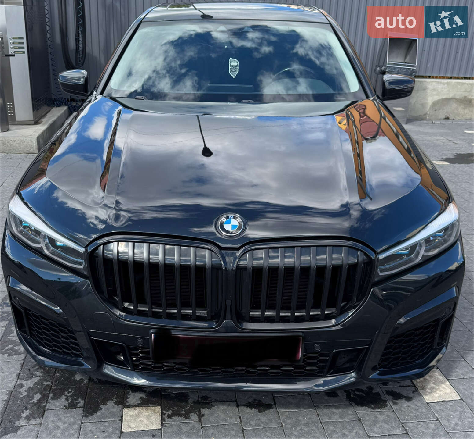 BMW 740 2018