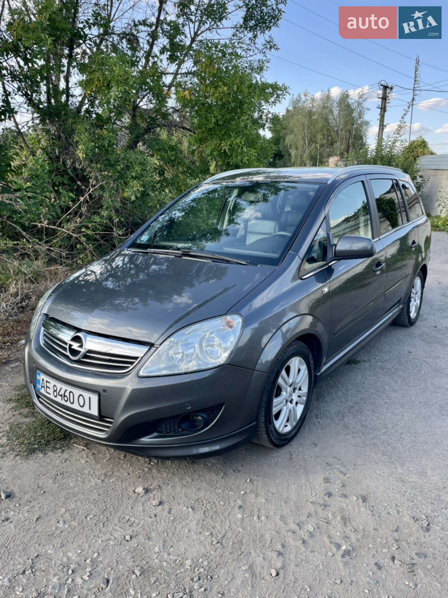Головне фото звіту автомобіля OPEL ZAFIRA 2010