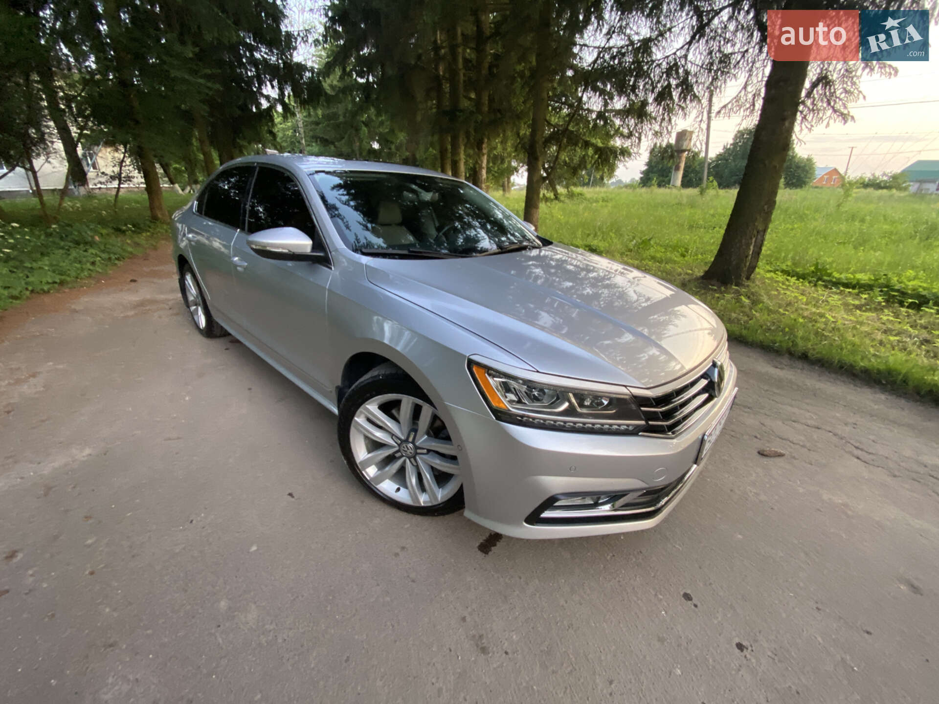 VOLKSWAGEN PASSAT 2015
