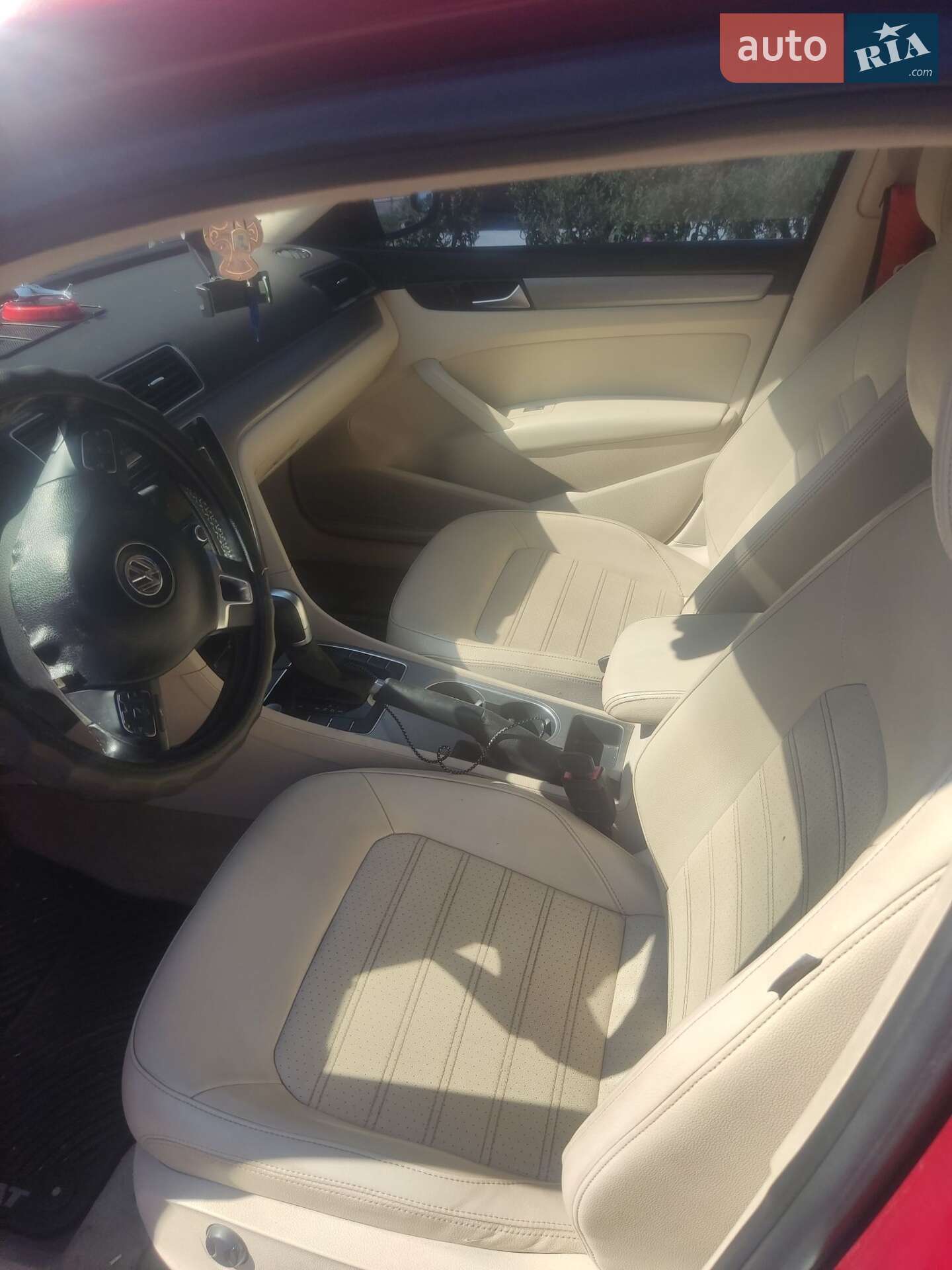 VOLKSWAGEN PASSAT 2014