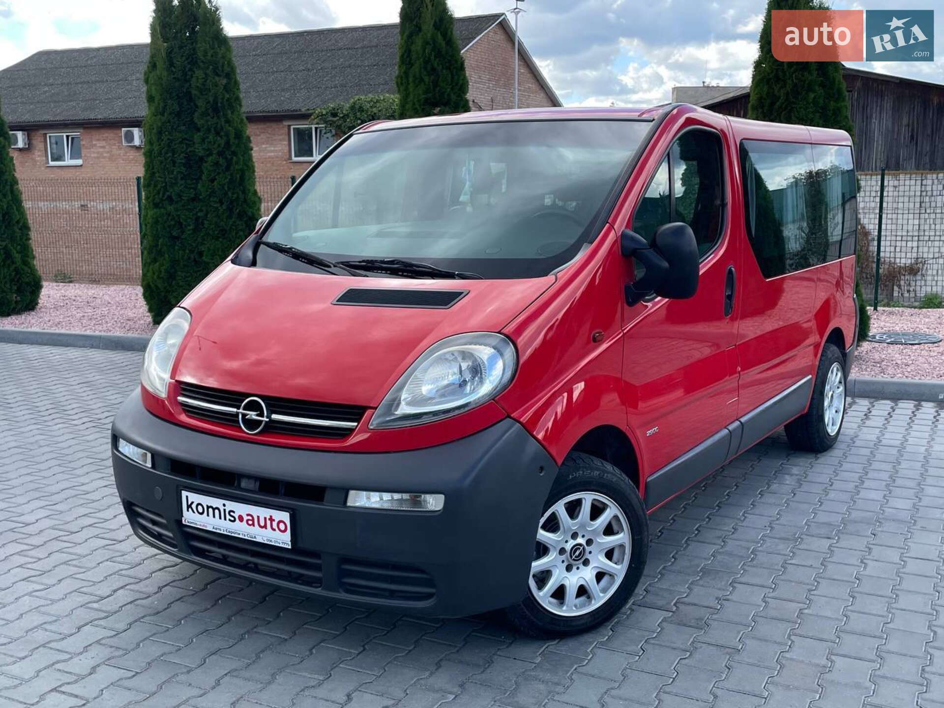 OPEL VIVARO 2002