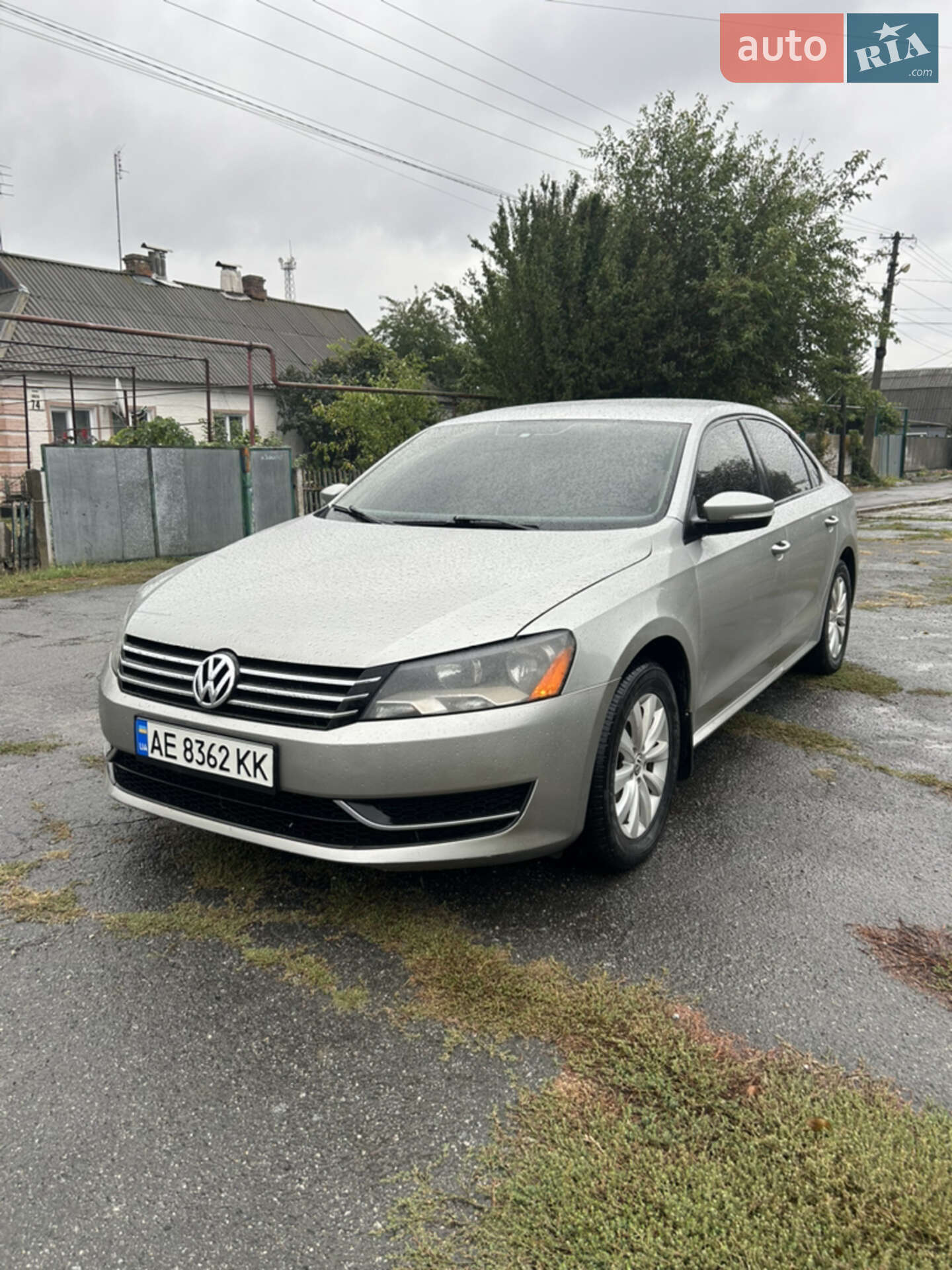 VOLKSWAGEN PASSAT 2012