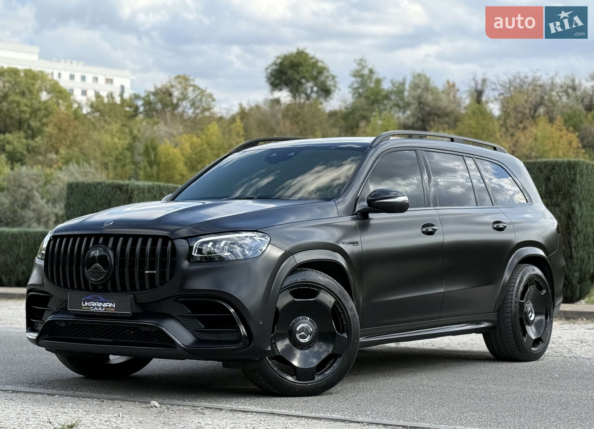 MERCEDES-BENZ GLS 63 2021