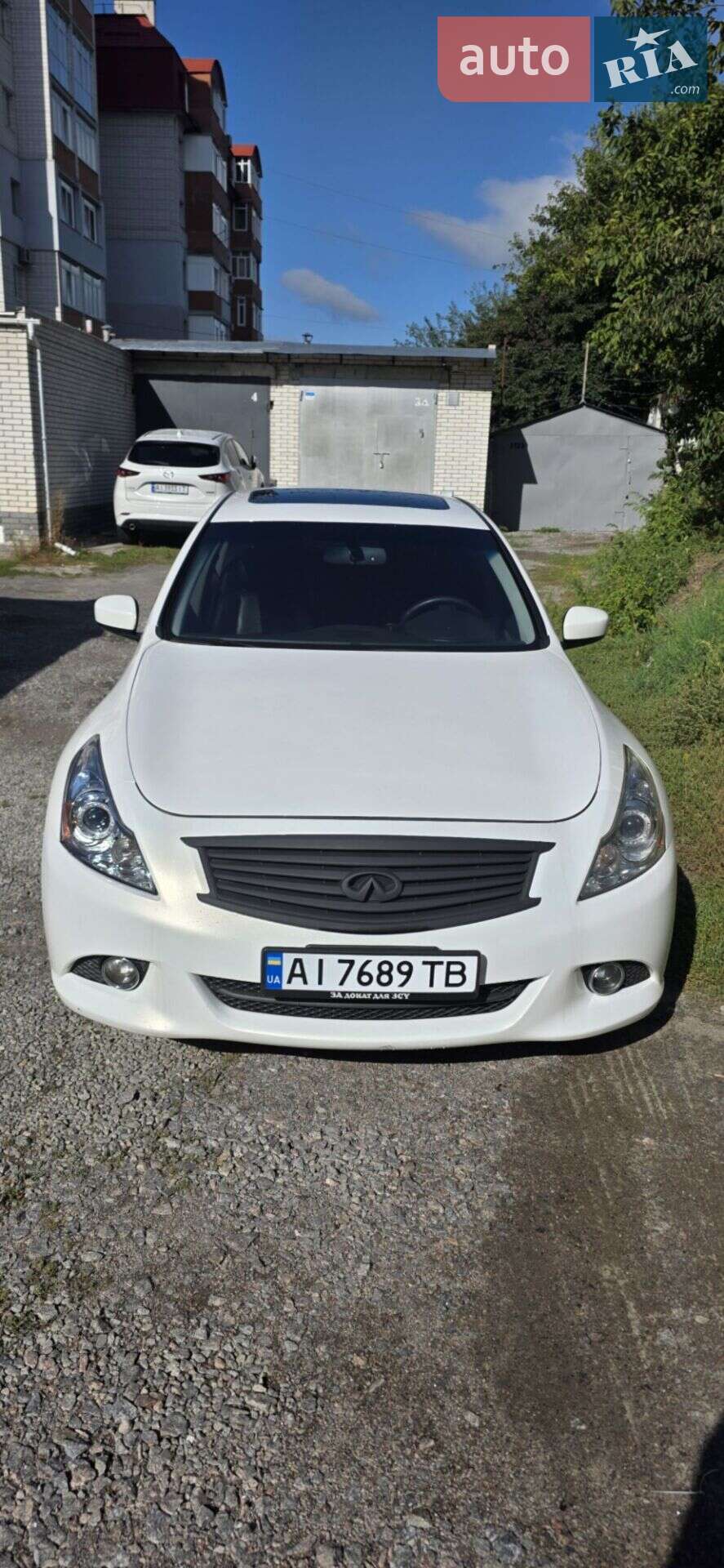 INFINITI G37 2013