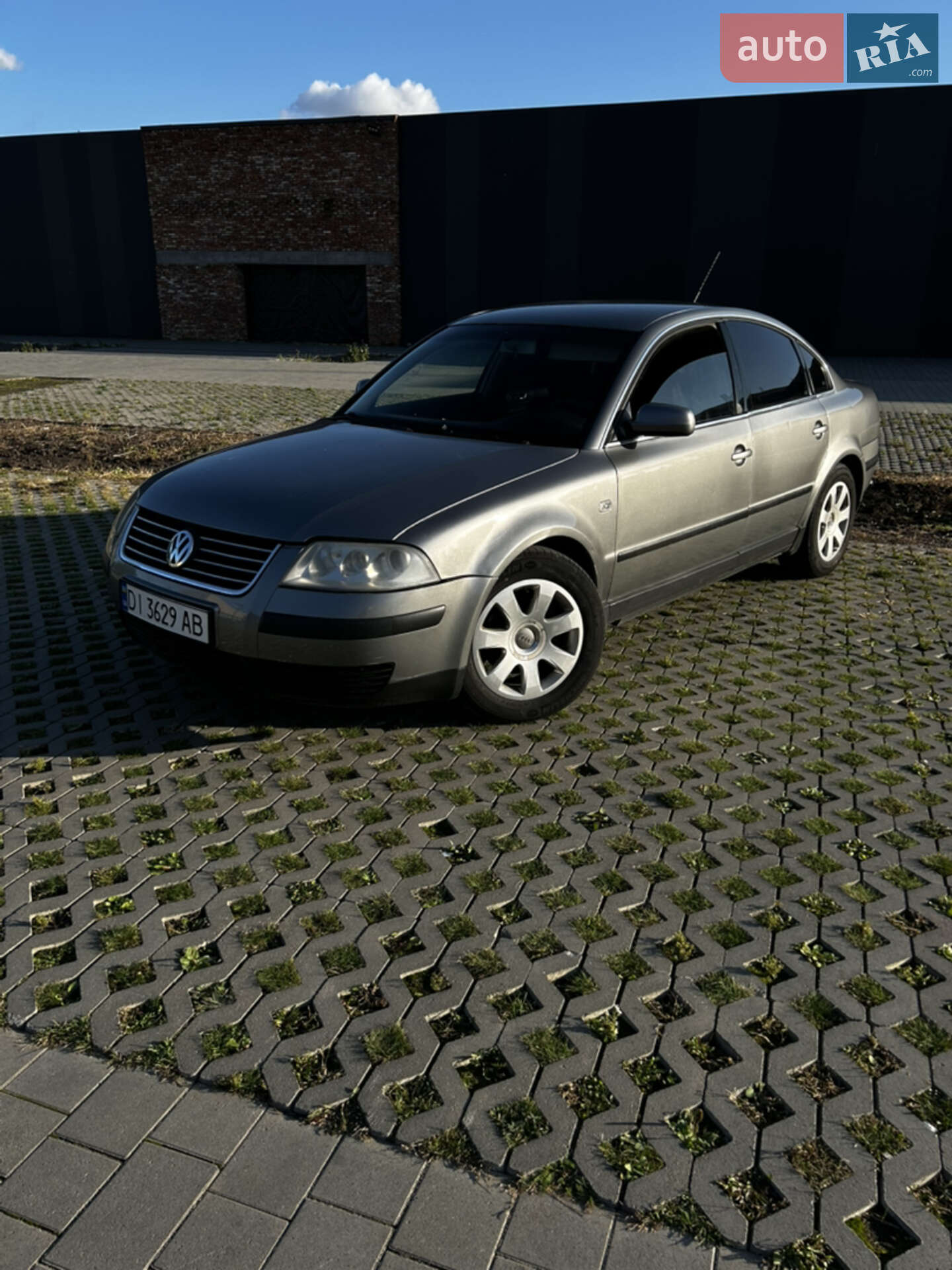VOLKSWAGEN PASSAT 2003