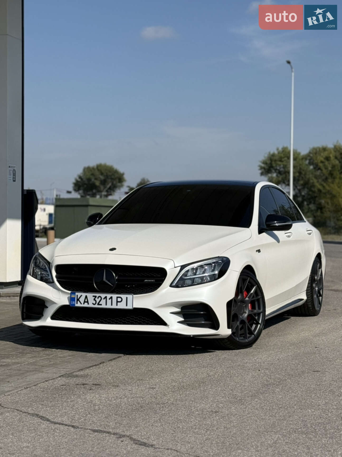 MERCEDES-BENZ C43 2019