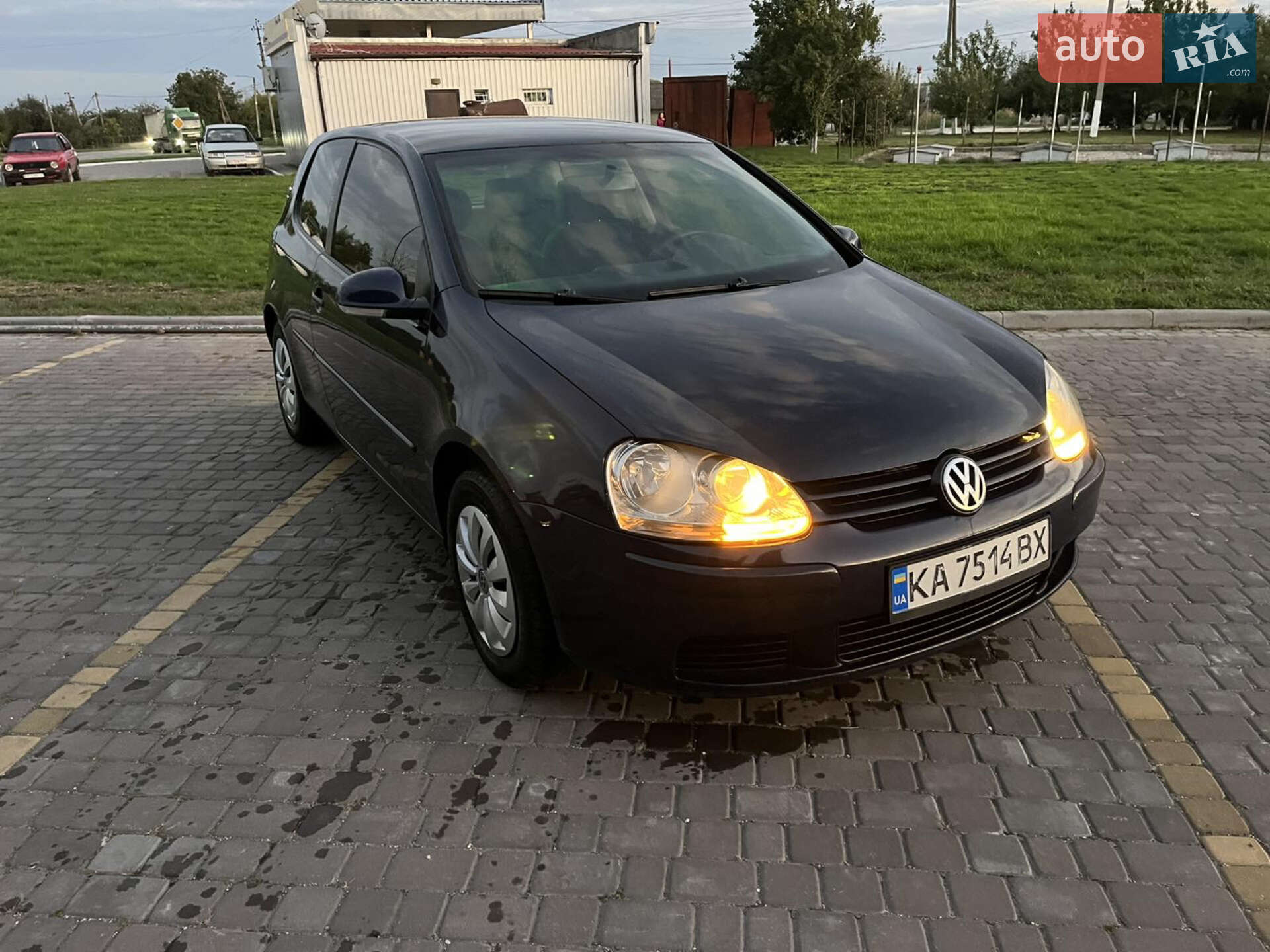 VOLKSWAGEN GOLF 2004