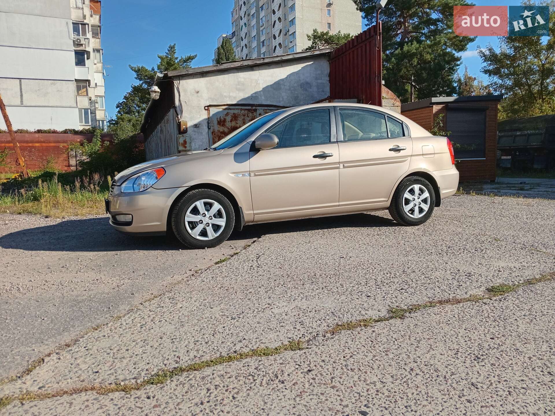HYUNDAI ACCENT 2010