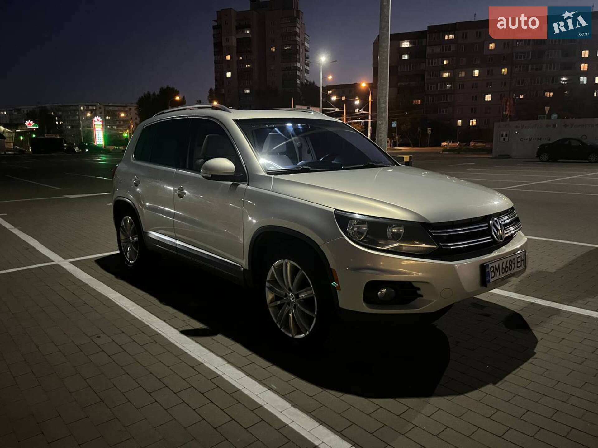 VOLKSWAGEN TIGUAN 2012