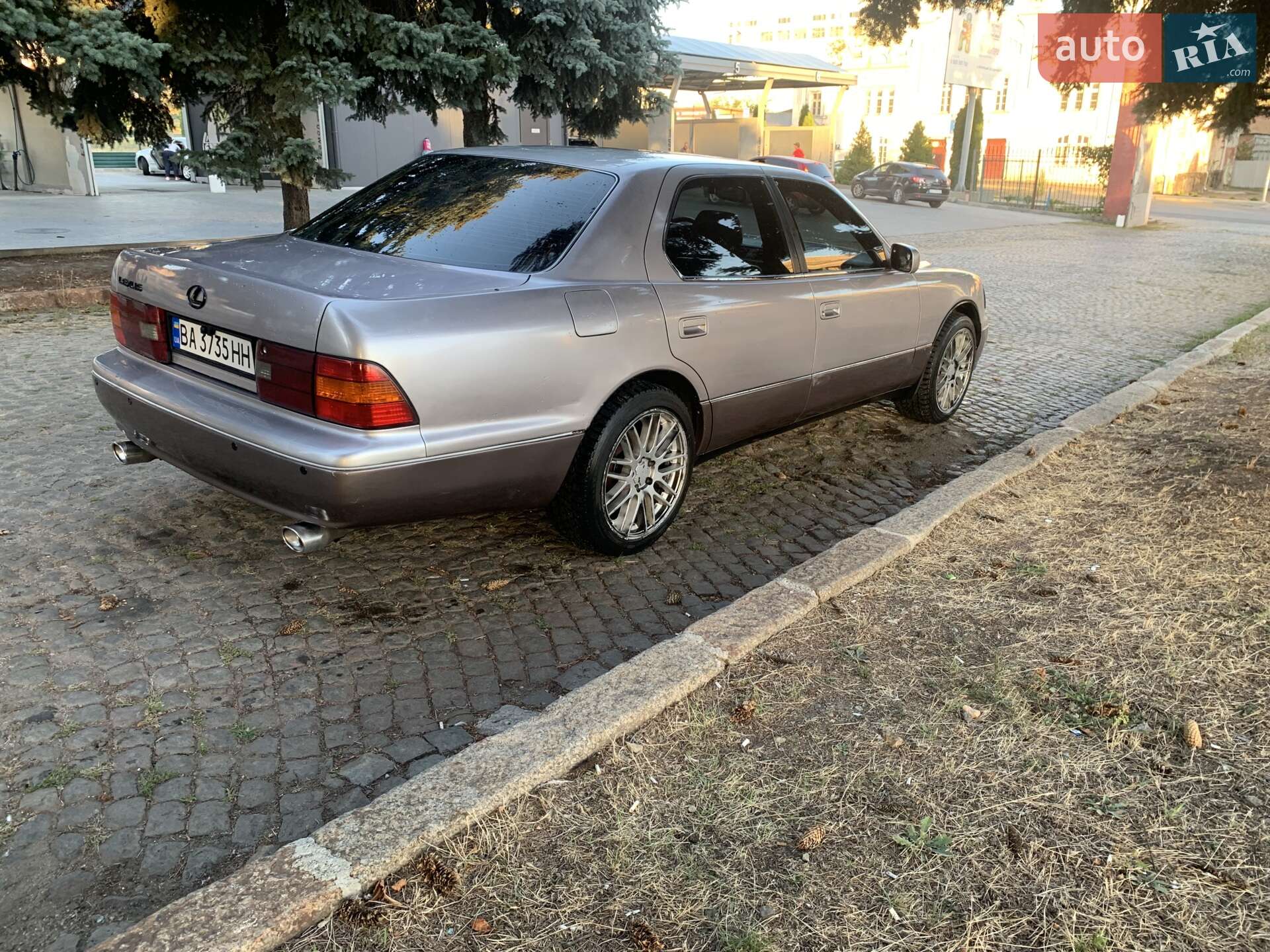 LEXUS LS 400 1999