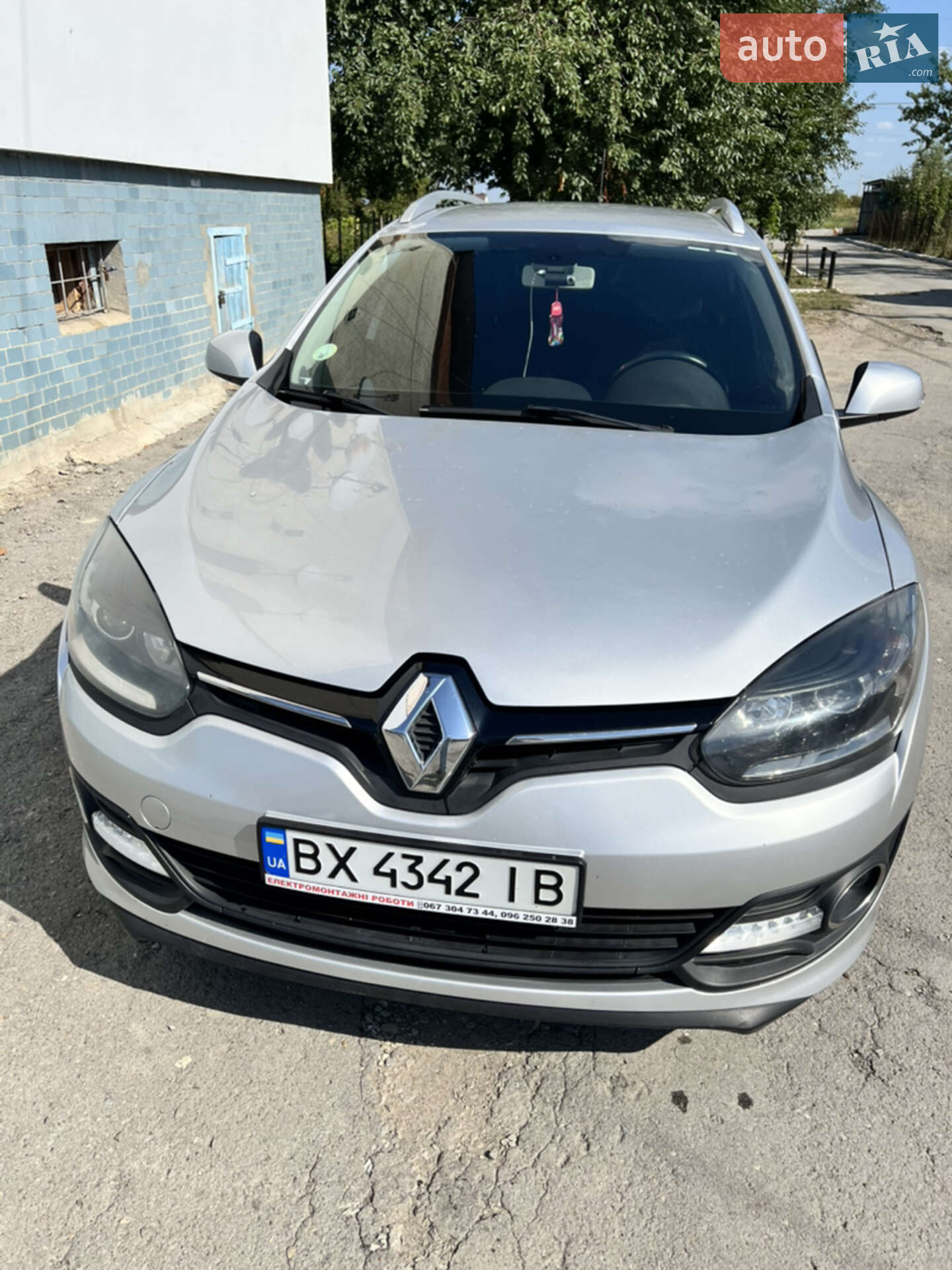 Головне фото звіту автомобіля RENAULT MEGANE 2015