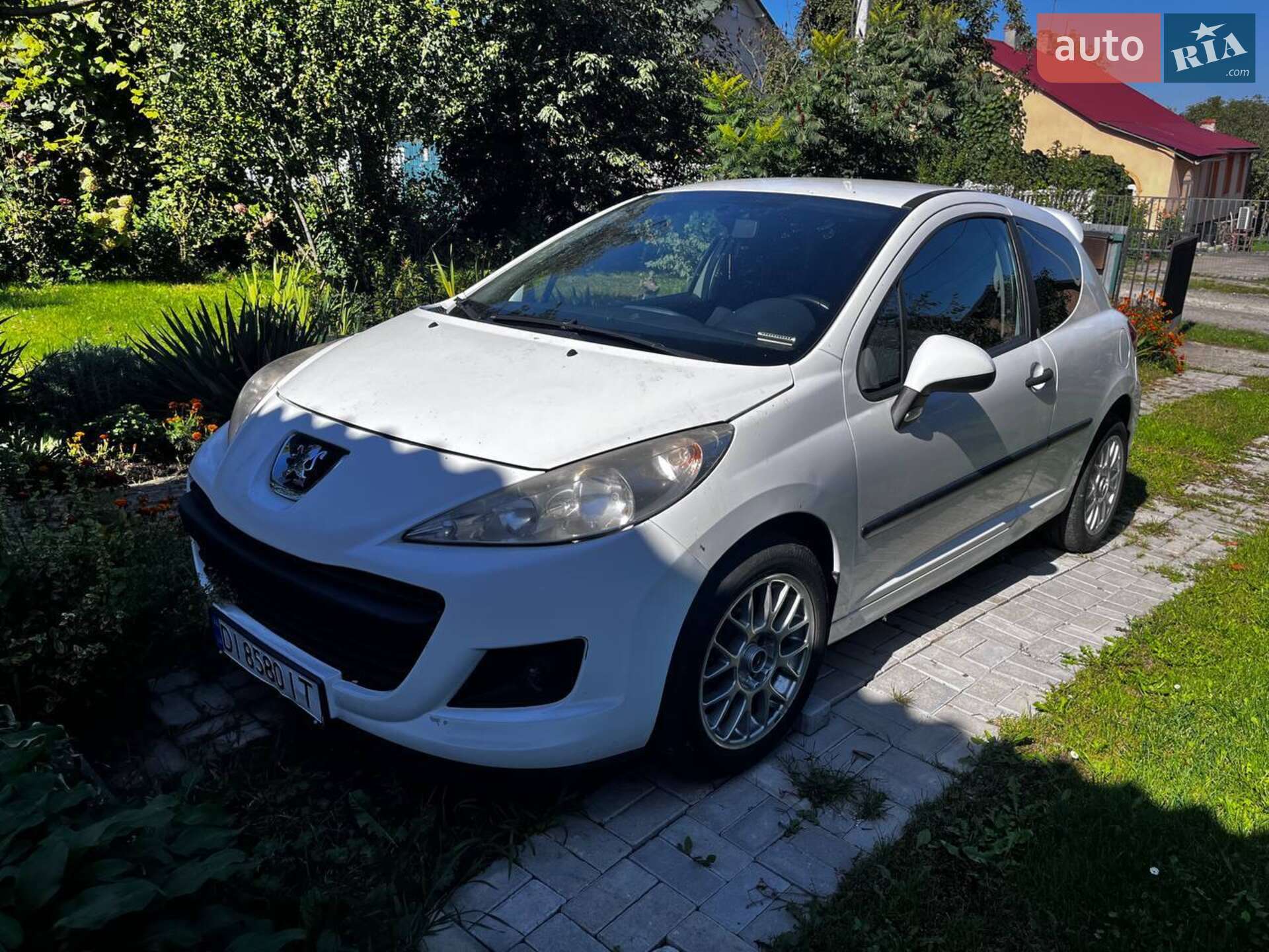 PEUGEOT 207 2010