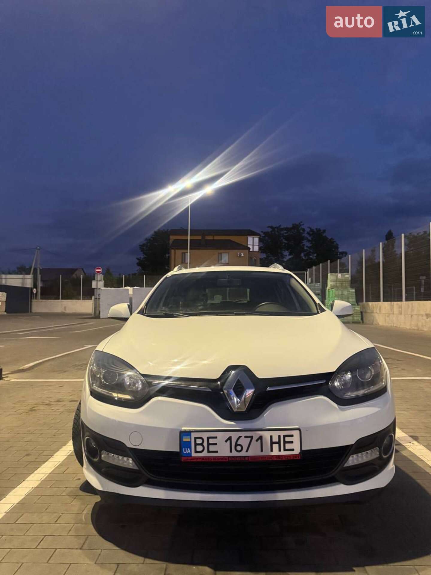 Головне фото звіту автомобіля RENAULT MEGANE 2015