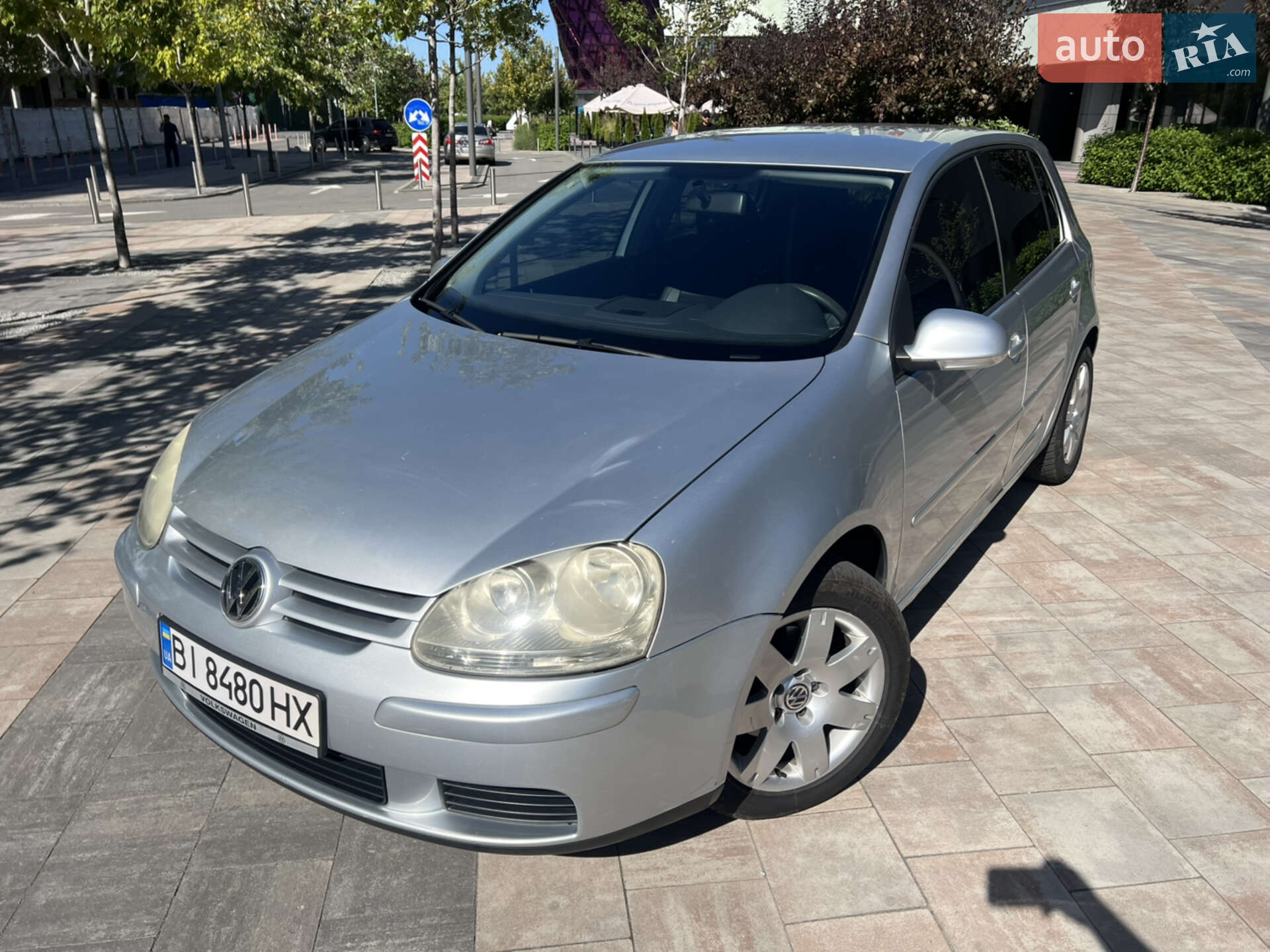 VOLKSWAGEN GOLF 2004