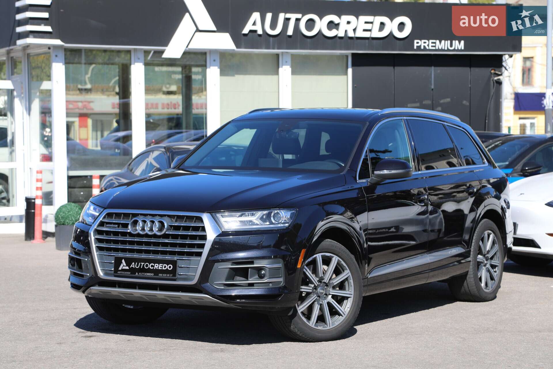 Головне фото звіту автомобіля AUDI Q7 2016