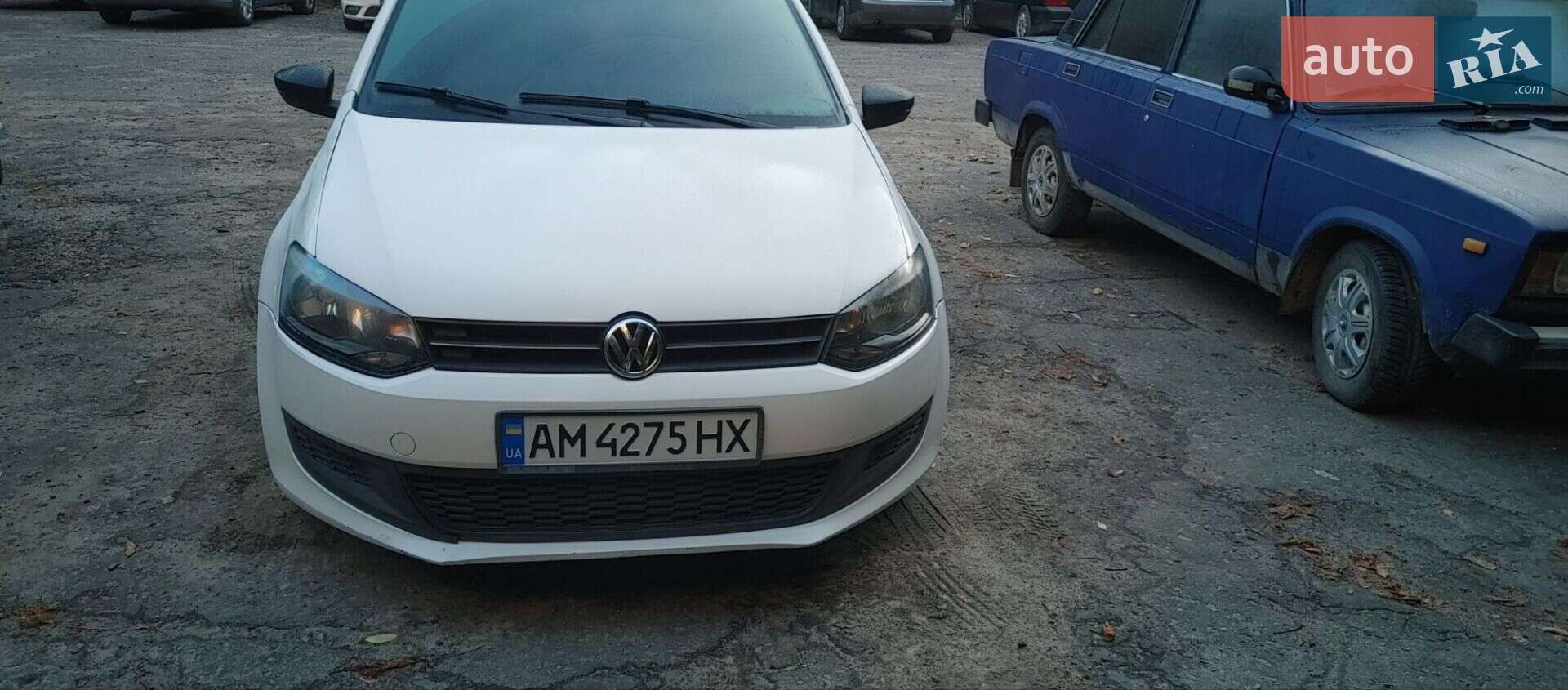 Головне фото звіту автомобіля VOLKSWAGEN POLO 2010