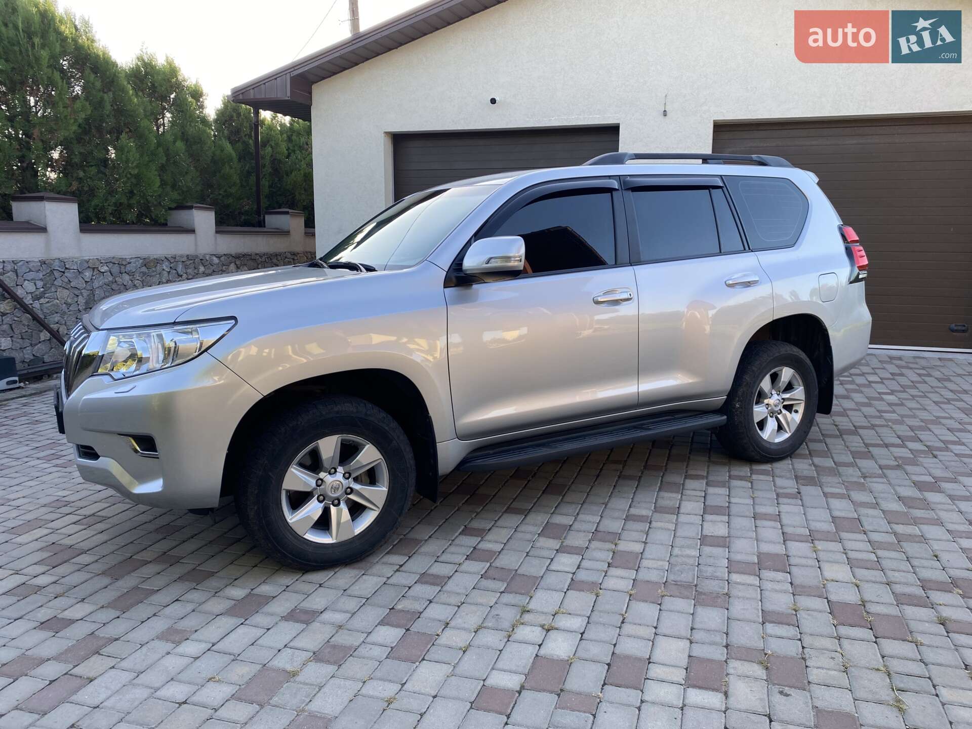 TOYOTA LAND CRUISER PRADO 150 2017