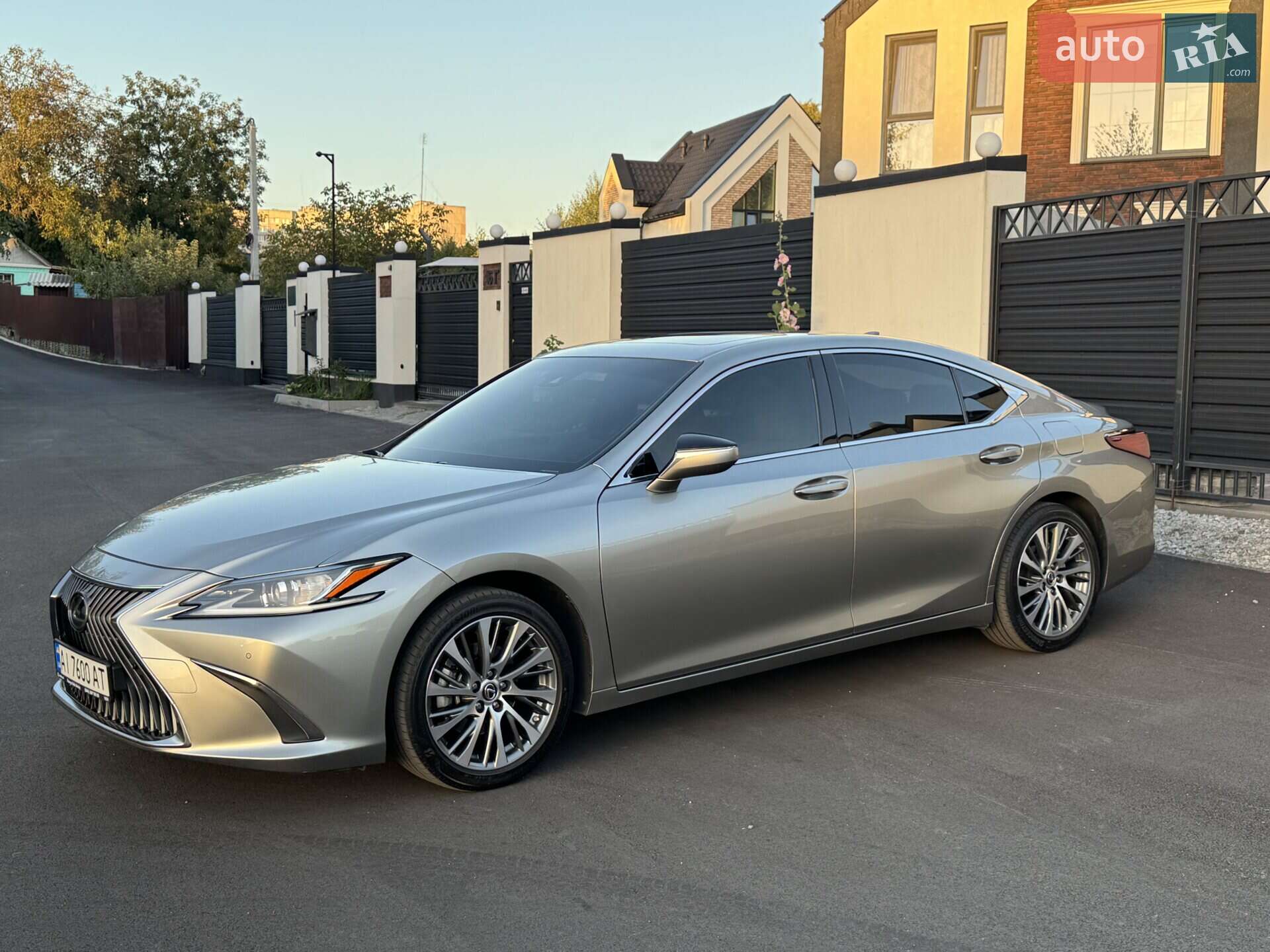 LEXUS ES 250 2021