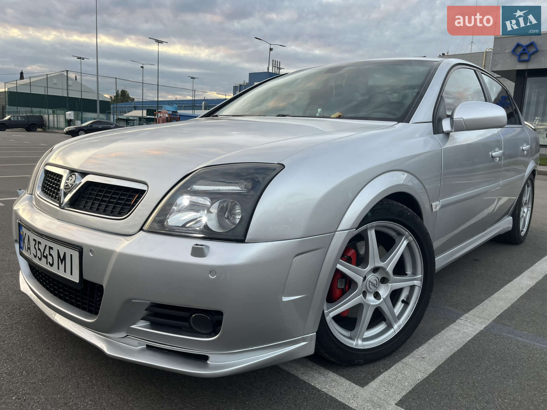 Головне фото звіту автомобіля OPEL VECTRA 2004