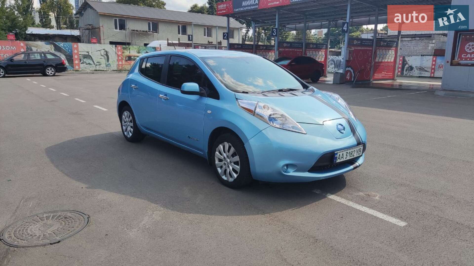 NISSAN LEAF 2015