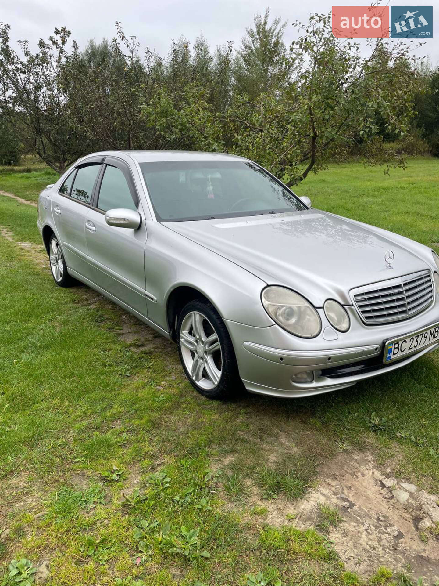 MERCEDES-BENZ E 240 2003