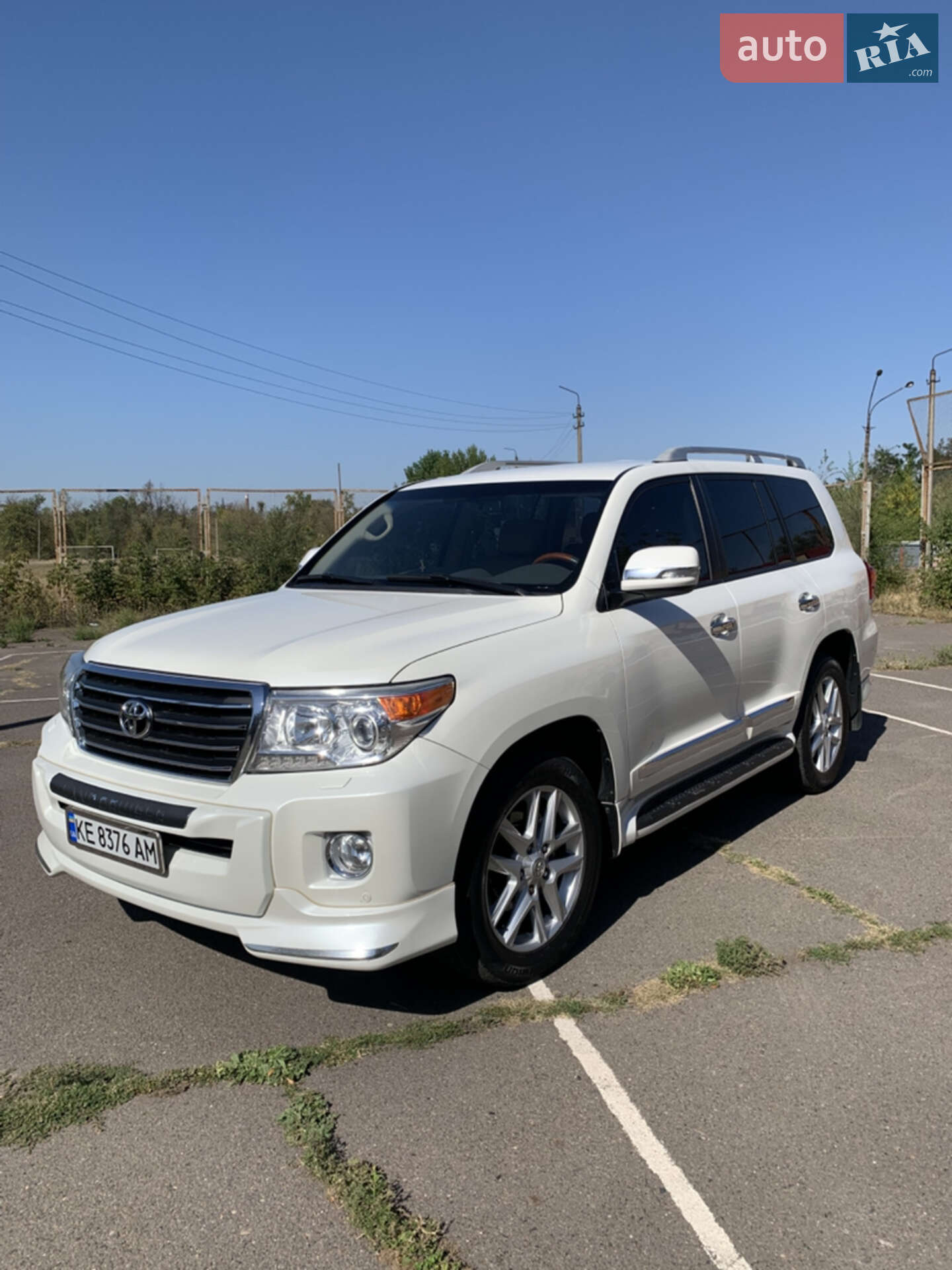 TOYOTA LAND CRUISER 200