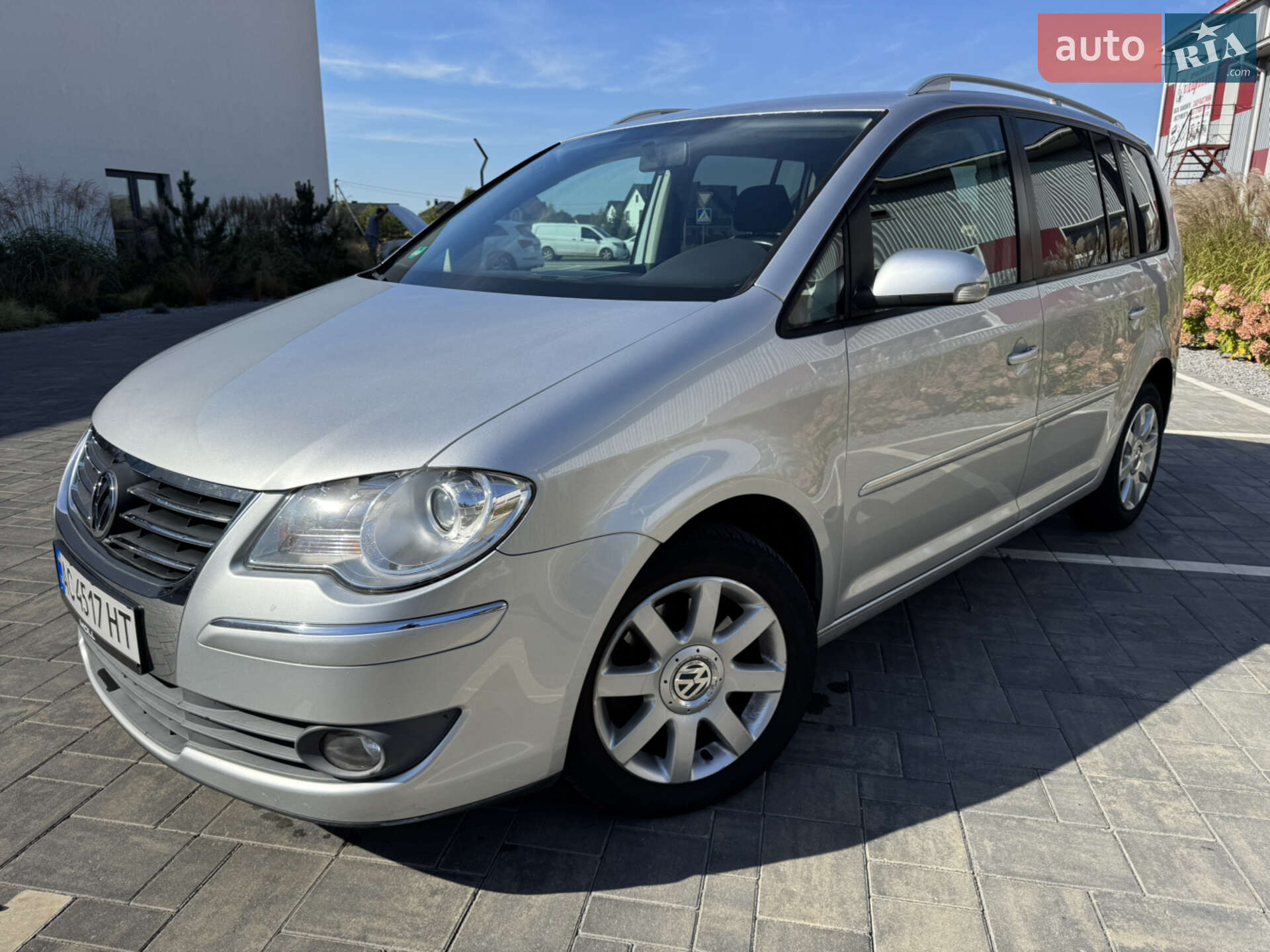 VOLKSWAGEN TOURAN 2009