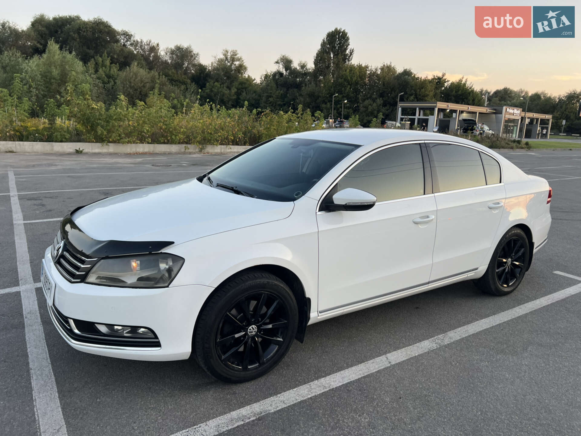 VOLKSWAGEN PASSAT 2011