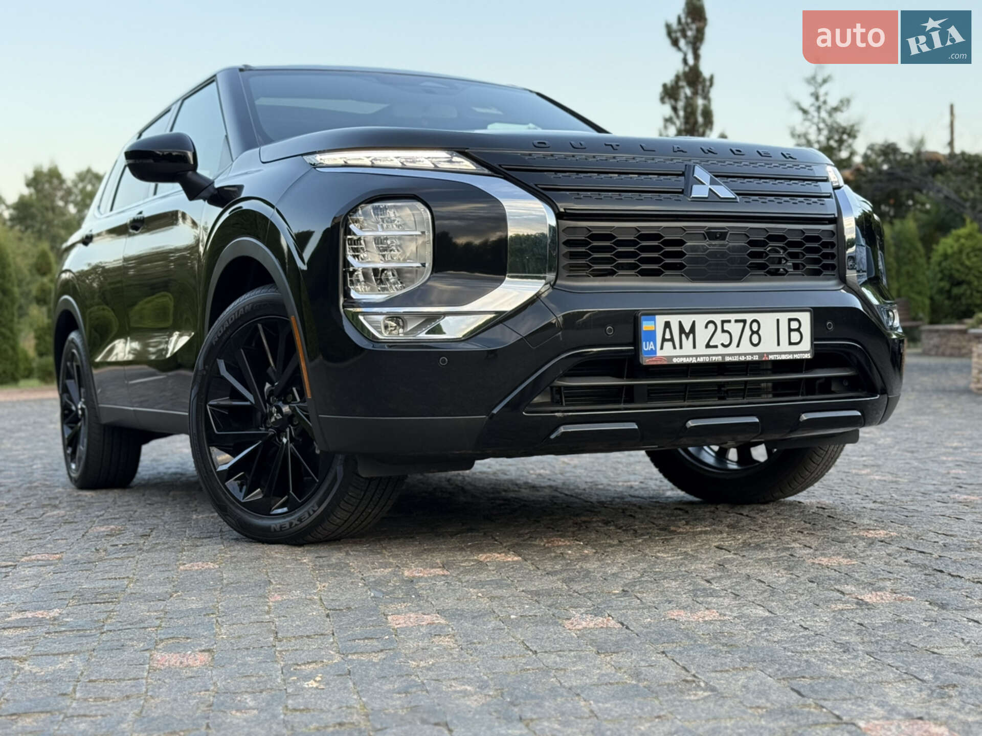 Mitsubishi Outlander 2024