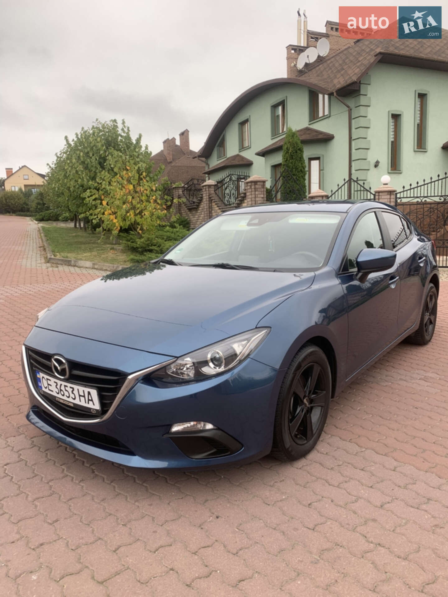 Головне фото звіту автомобіля MAZDA 3 2017