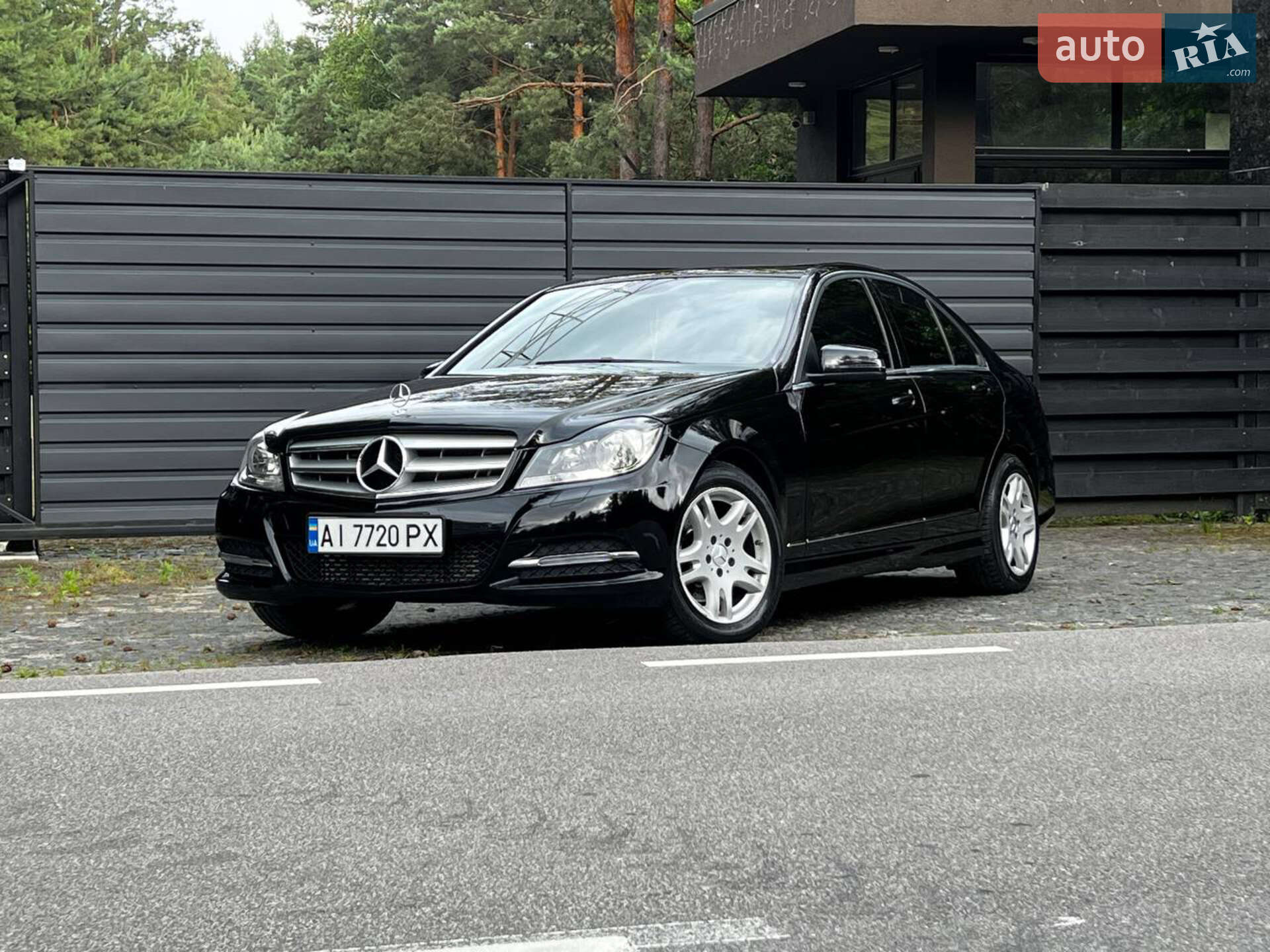 MERCEDES-BENZ C 250 2013