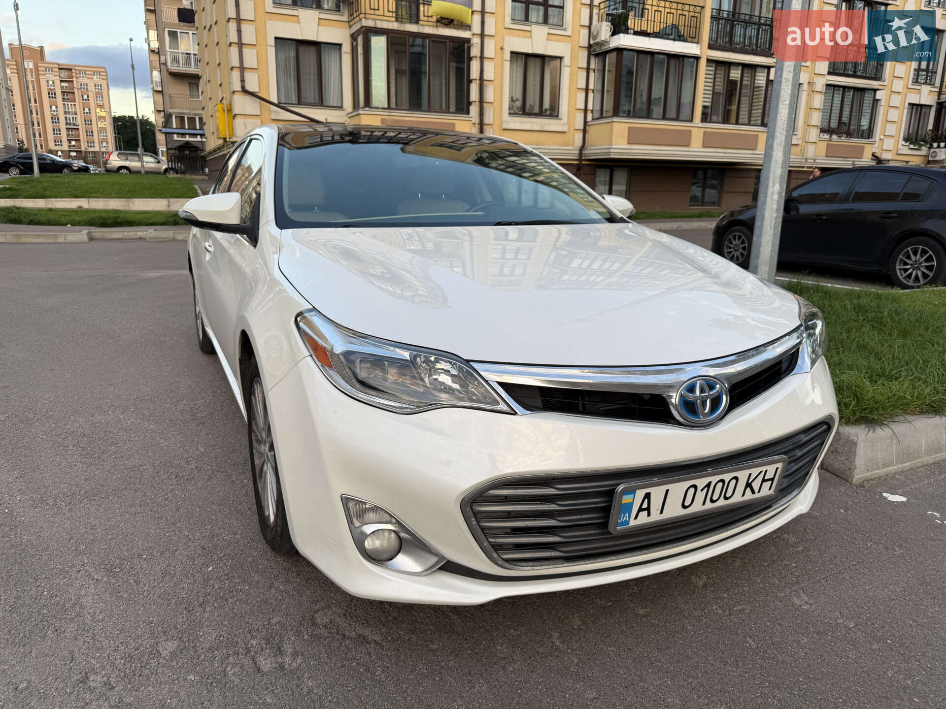 TOYOTA AVALON 2013