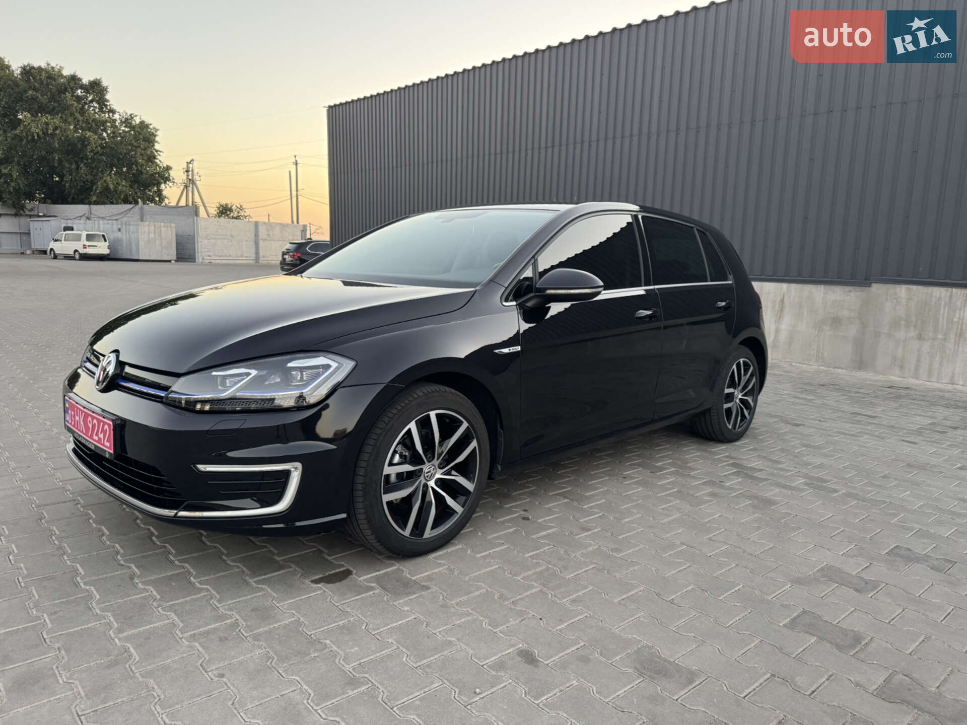VOLKSWAGEN E-GOLF 2019