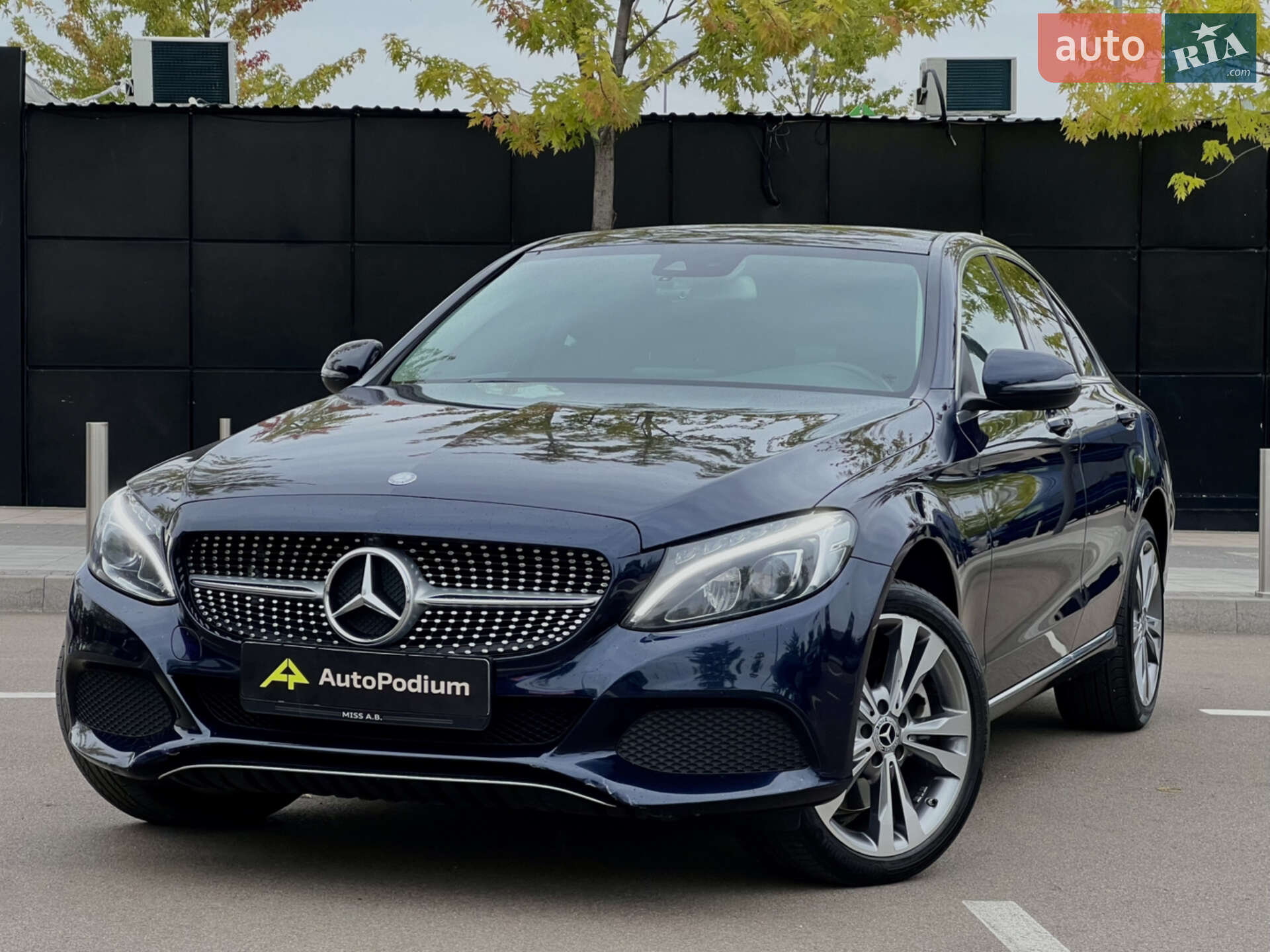 MERCEDES-BENZ C 300