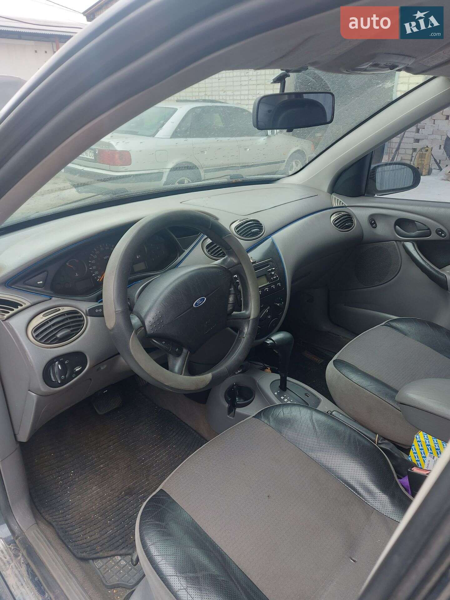 FORD FOCUS 2001
