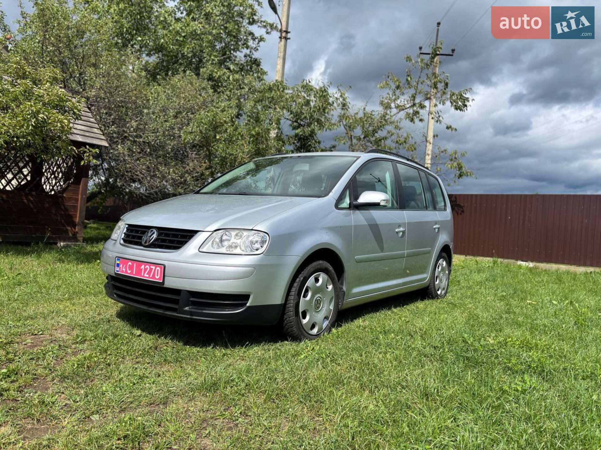 VOLKSWAGEN TOURAN 2004