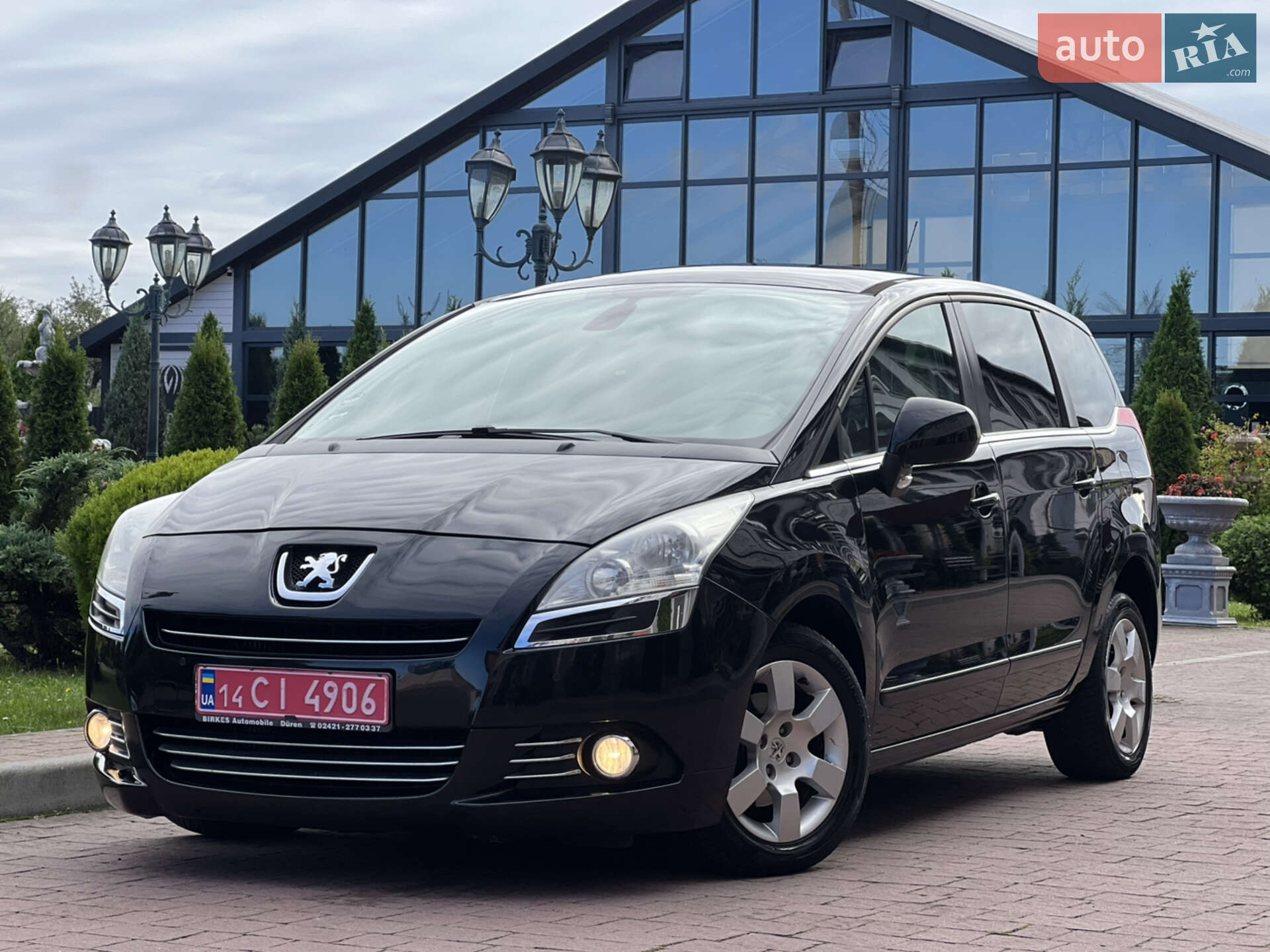 PEUGEOT 5008 2012