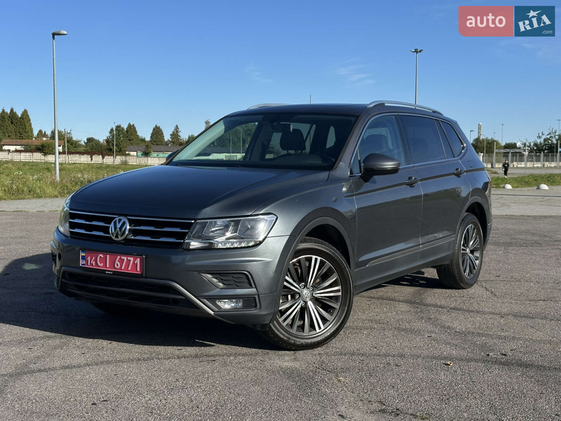VOLKSWAGEN TIGUAN 2017