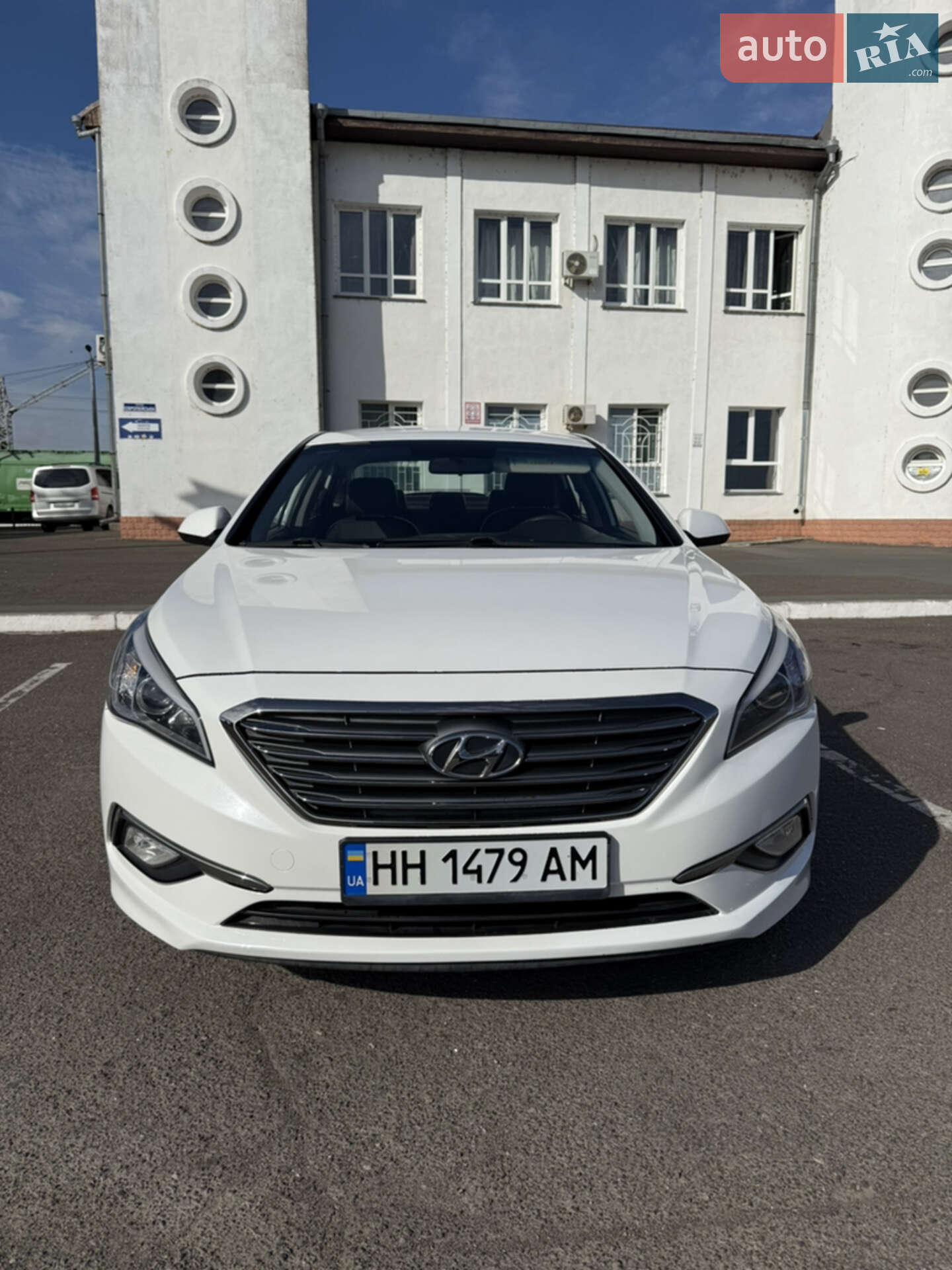 Головне фото звіту автомобіля HYUNDAI SONATA 2016
