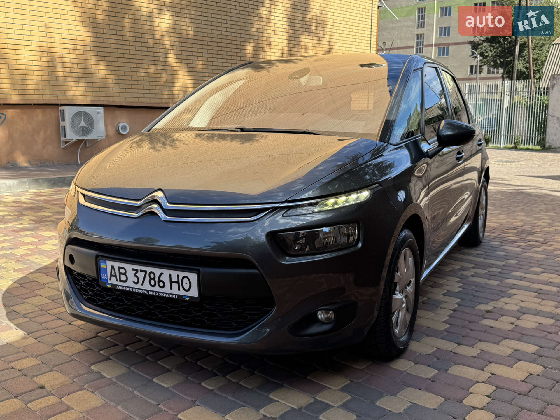 Головне фото звіту автомобіля CITROEN C4 PICASSO 2016