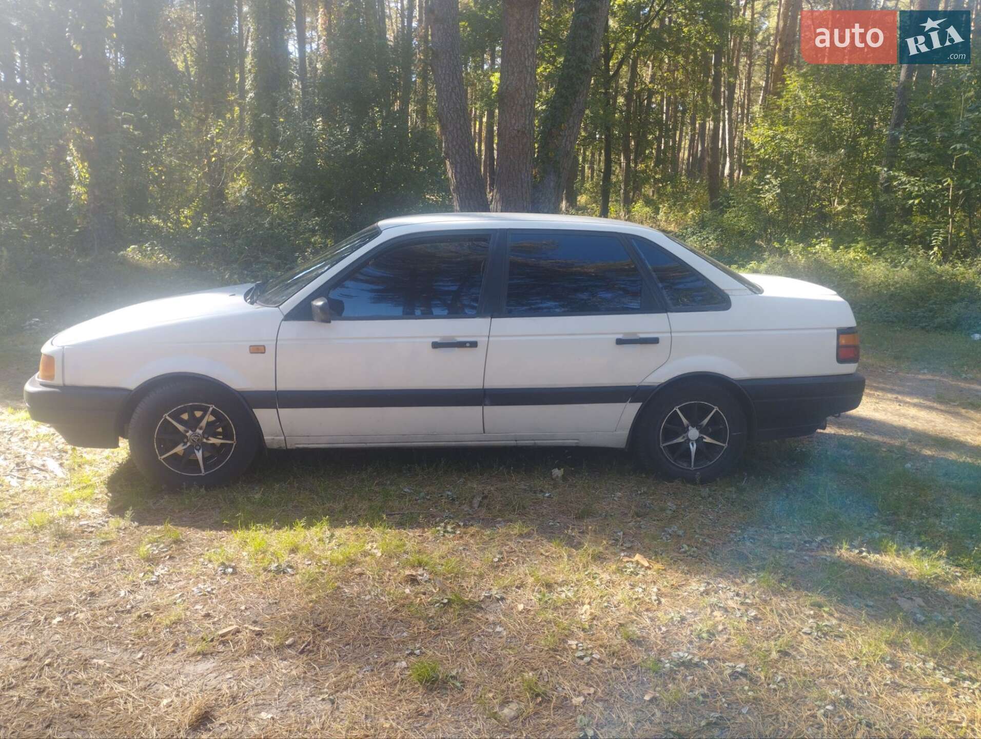 VOLKSWAGEN PASSAT 1989
