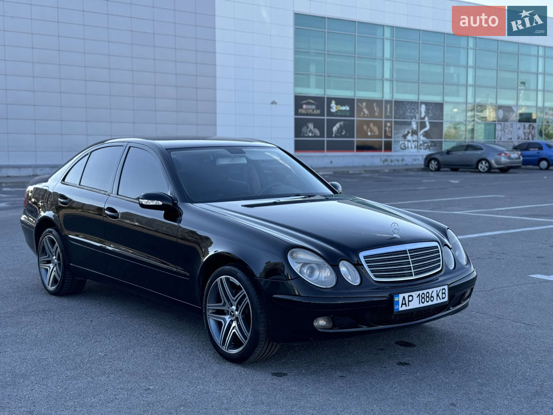 Головне фото звіту автомобіля MERCEDES-BENZ E 200 2005