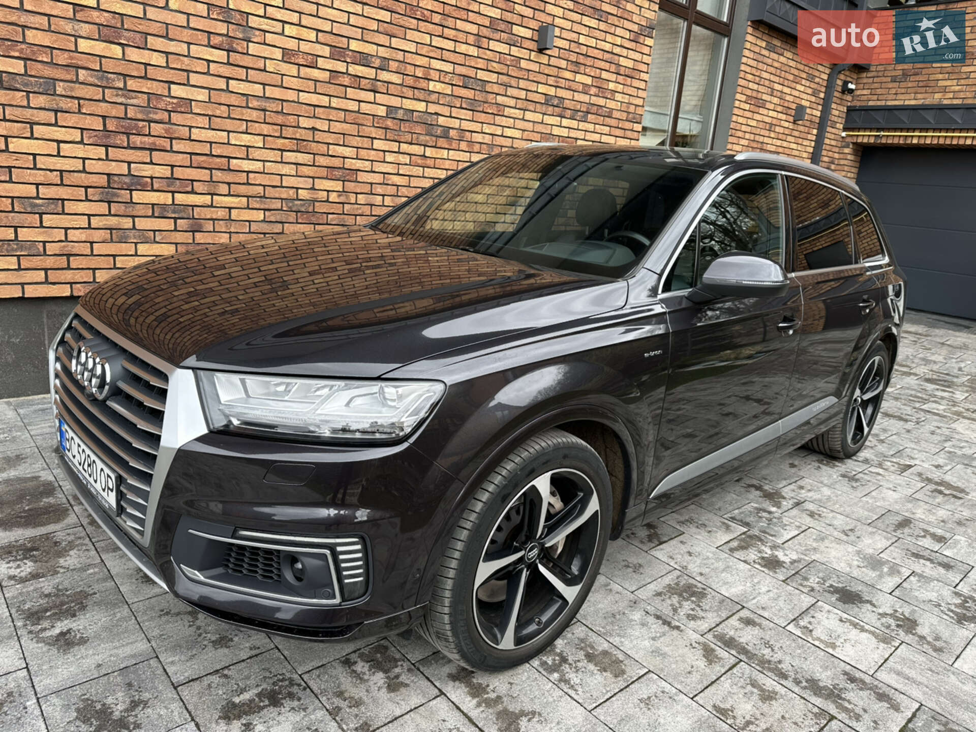 AUDI Q7 E-TRON 2018