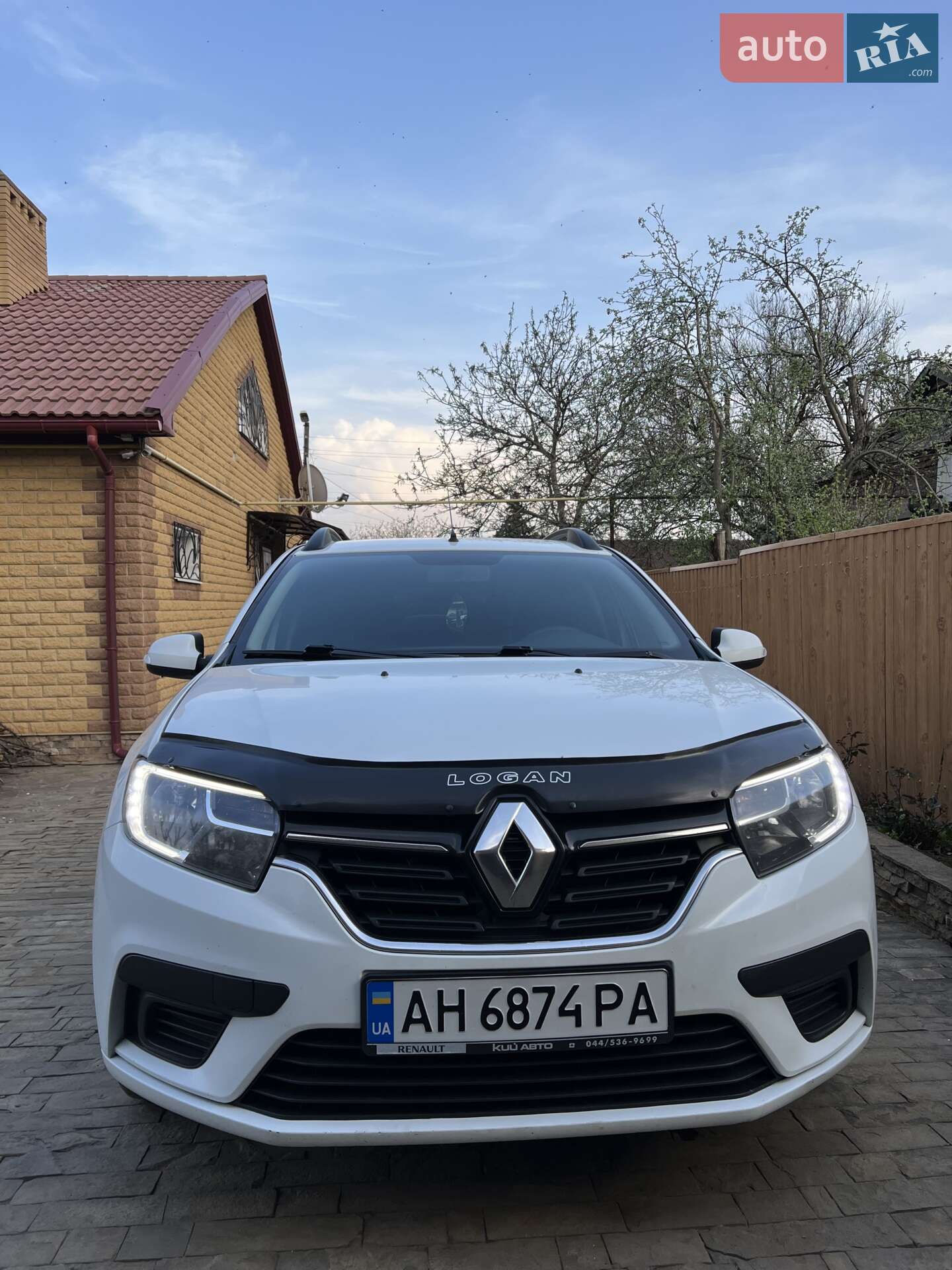 RENAULT LOGAN 2017