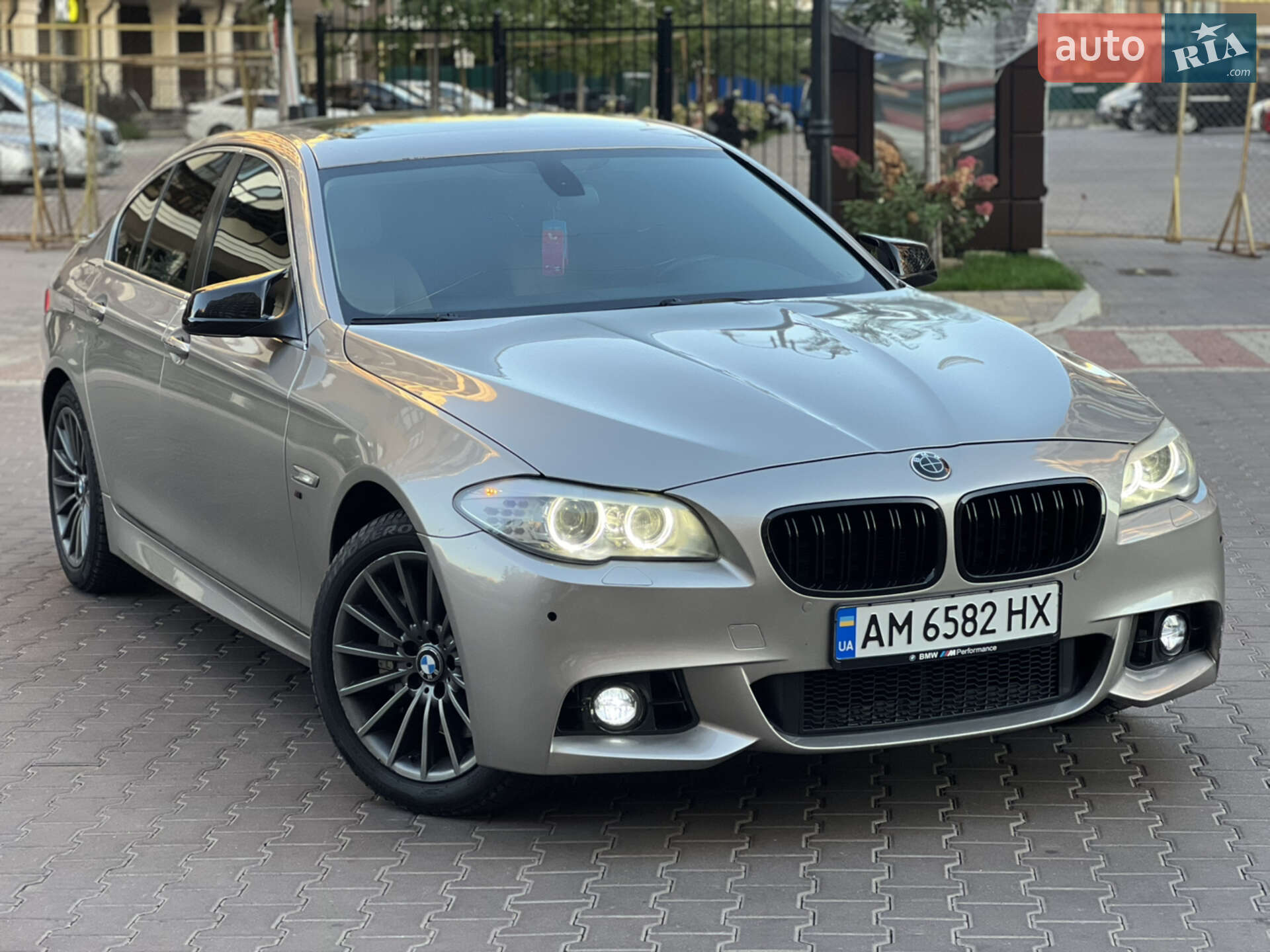 BMW 535XI 2010