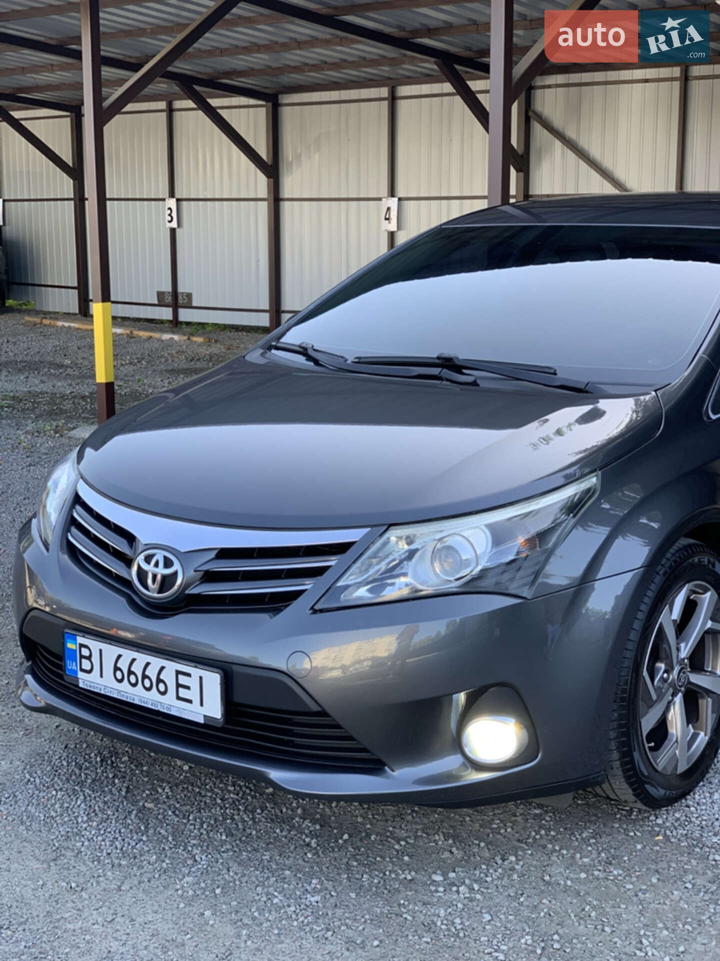TOYOTA AVENSIS