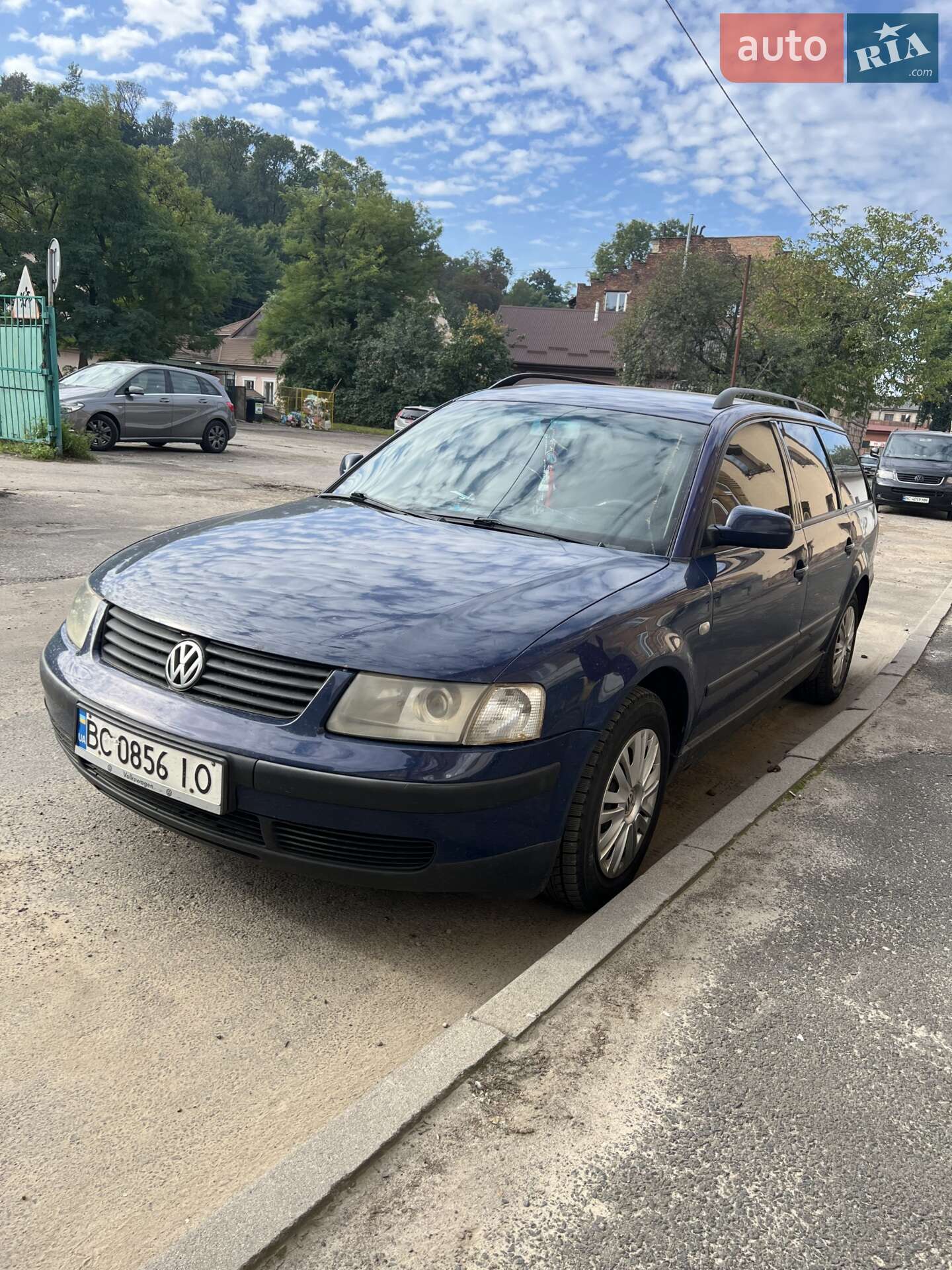 VOLKSWAGEN PASSAT 1998