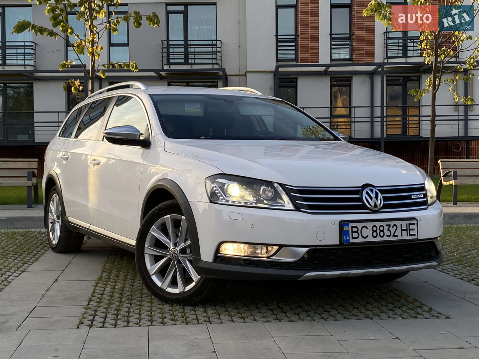VOLKSWAGEN PASSAT 2014