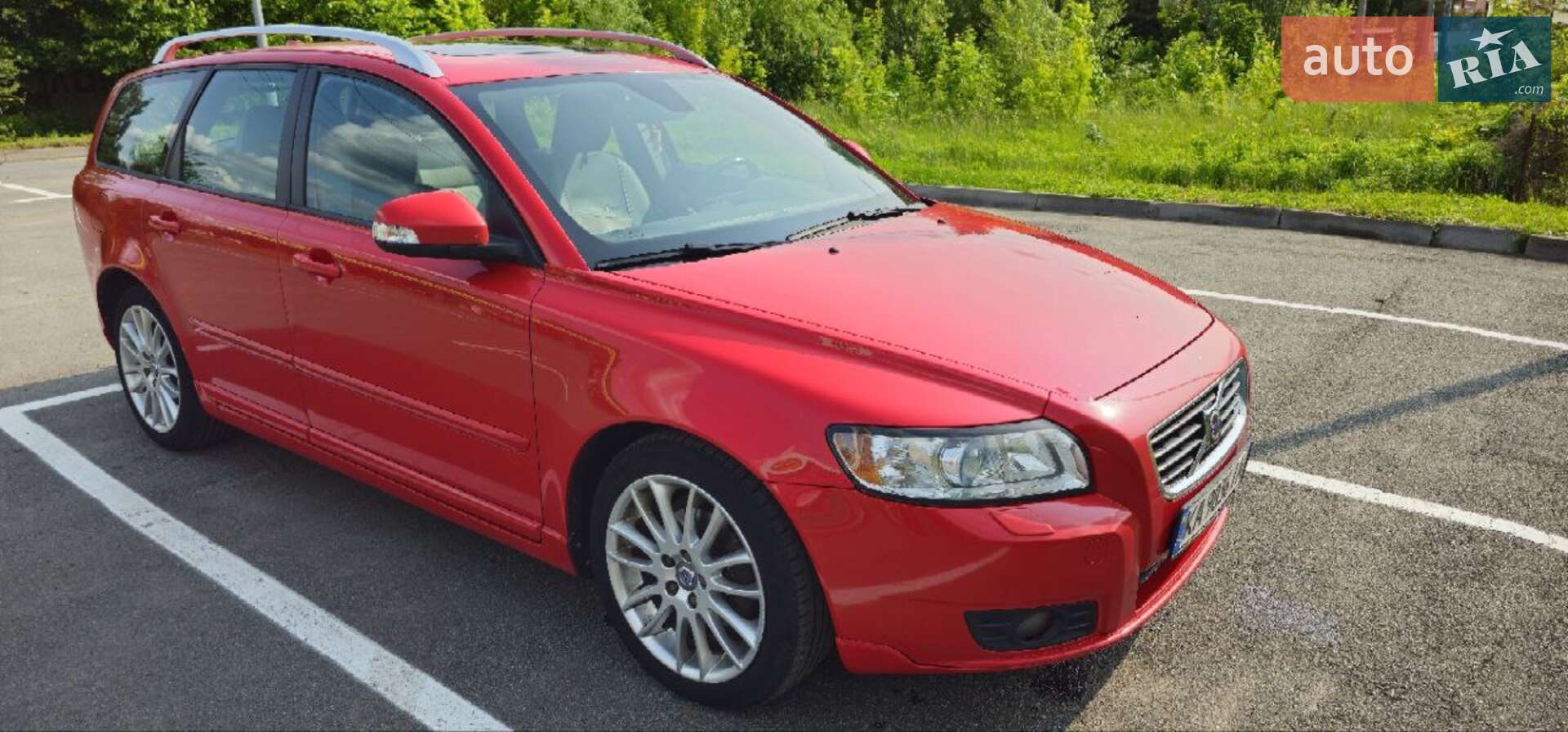 Головне фото звіту автомобіля VOLVO V50 2010
